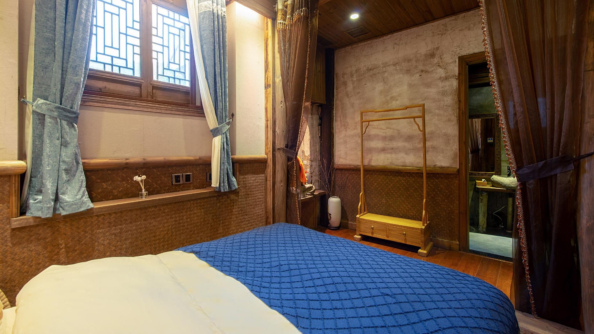 One Bedroom Deluxe Mountain View