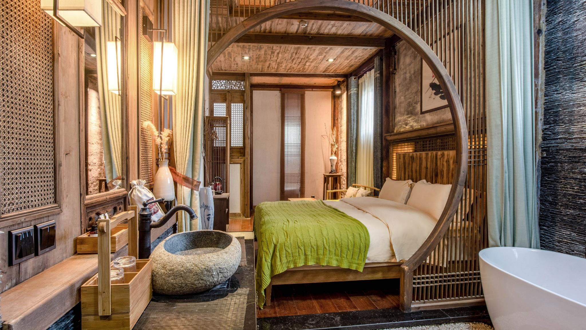 1 King Bed