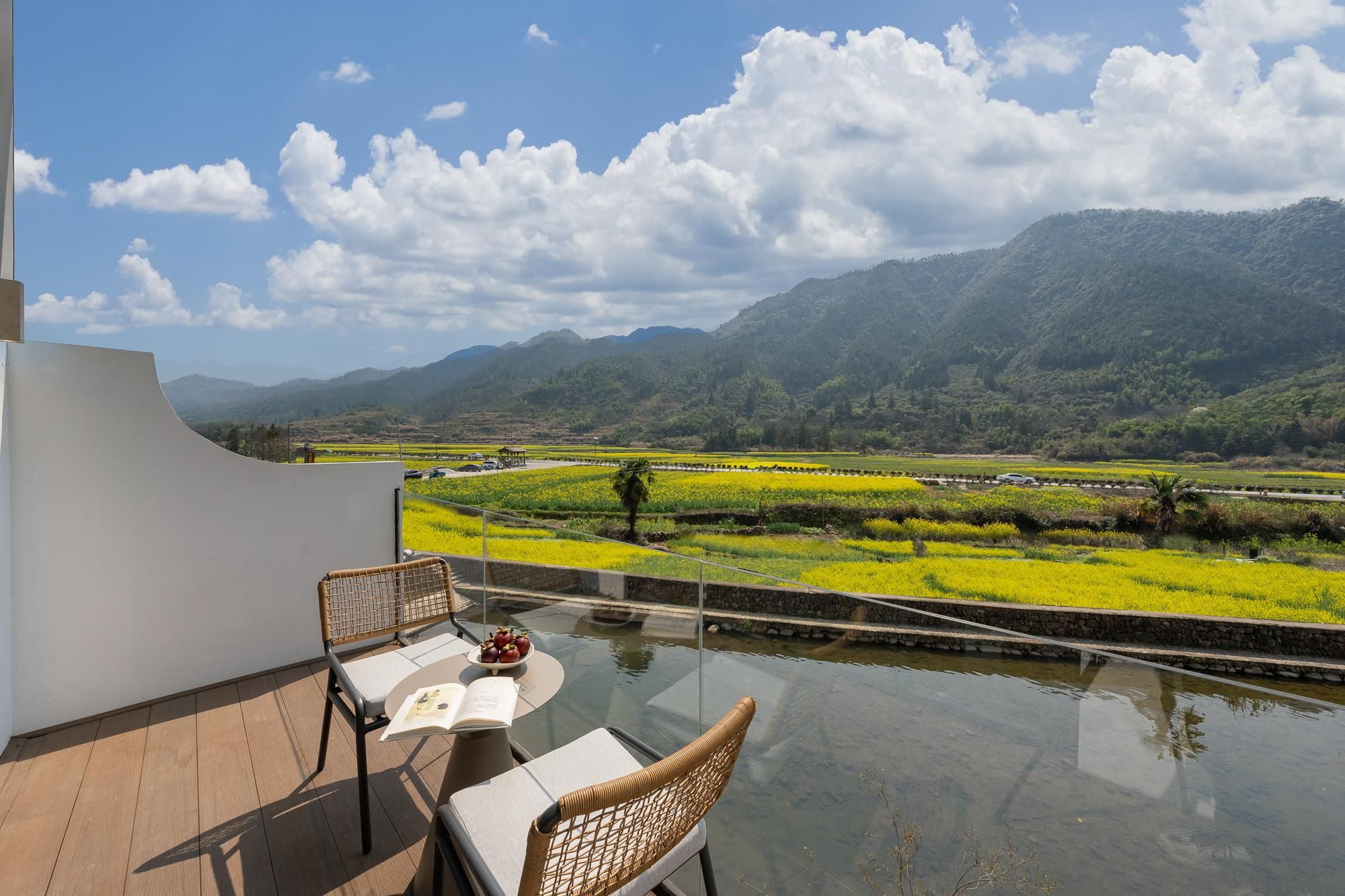 Premier Creek View Room