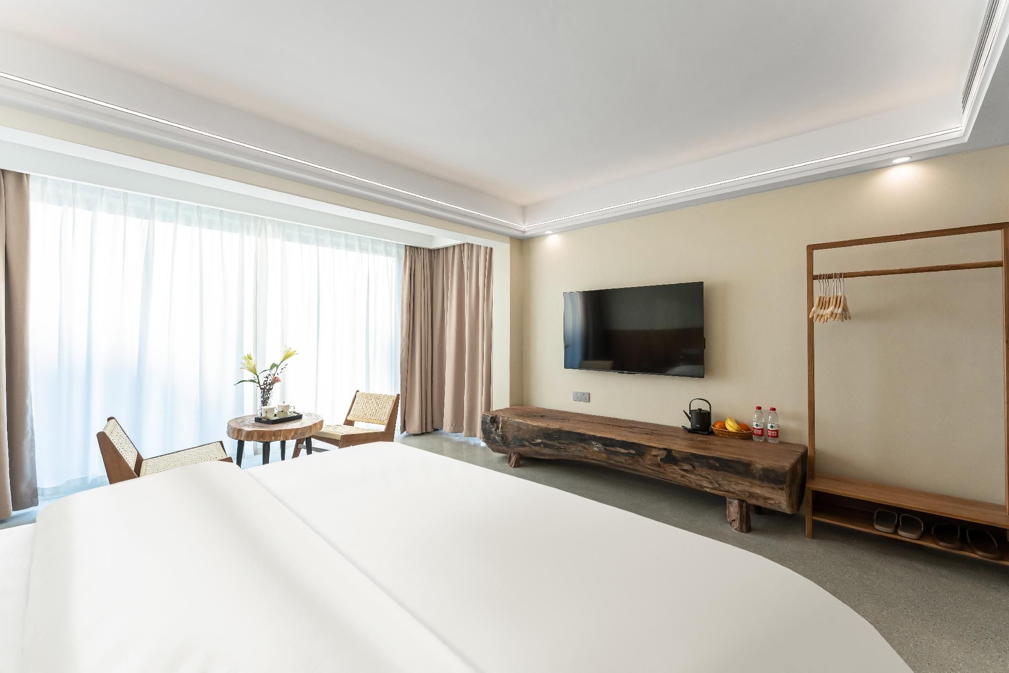 Guest room, Queen