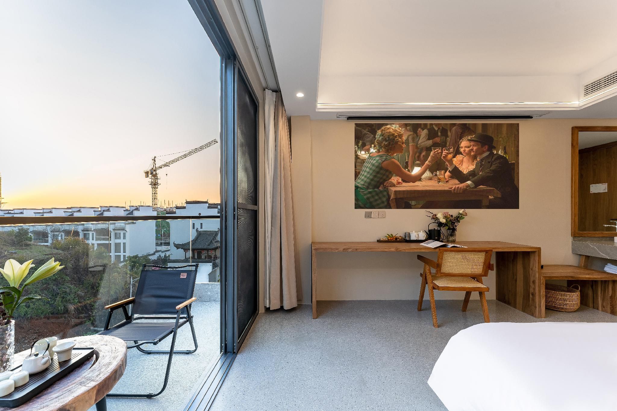 Balcony Room - Non-Smoking