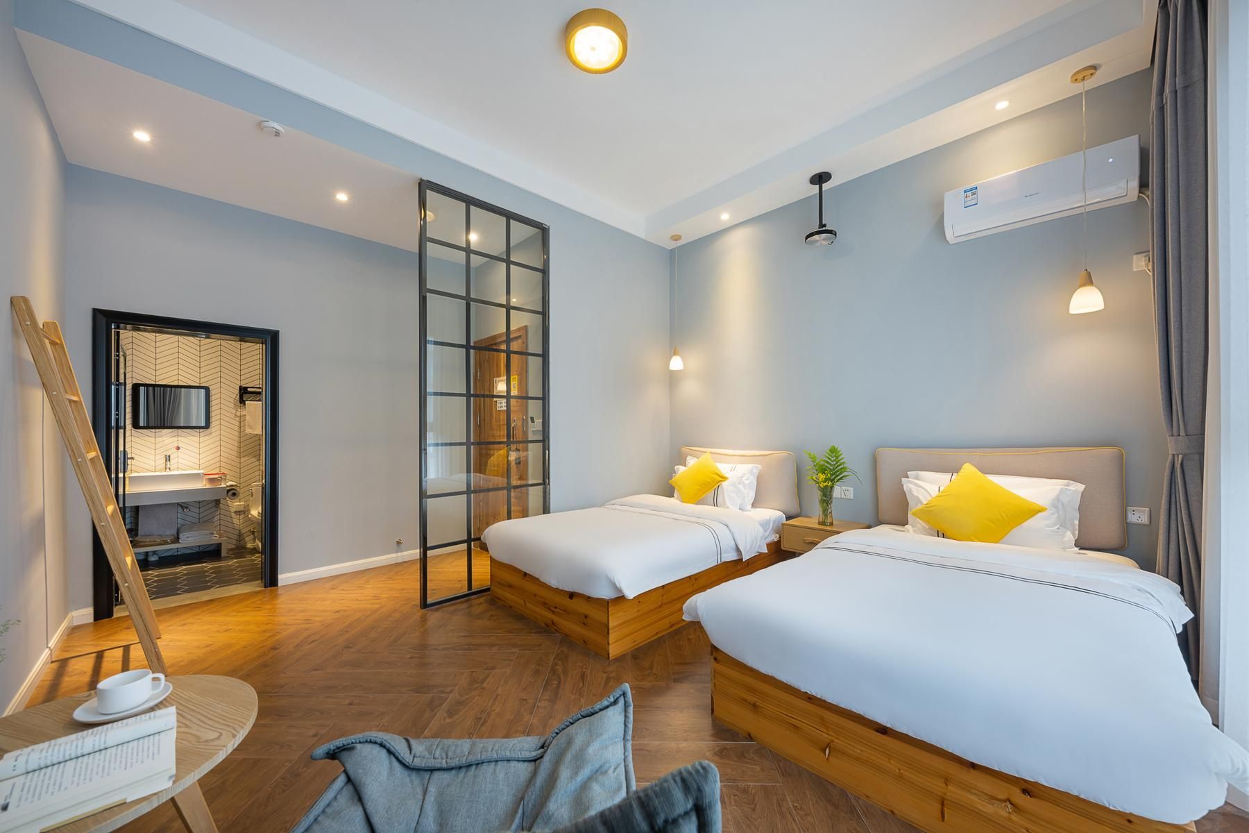 Guest Room - Twin Beds
