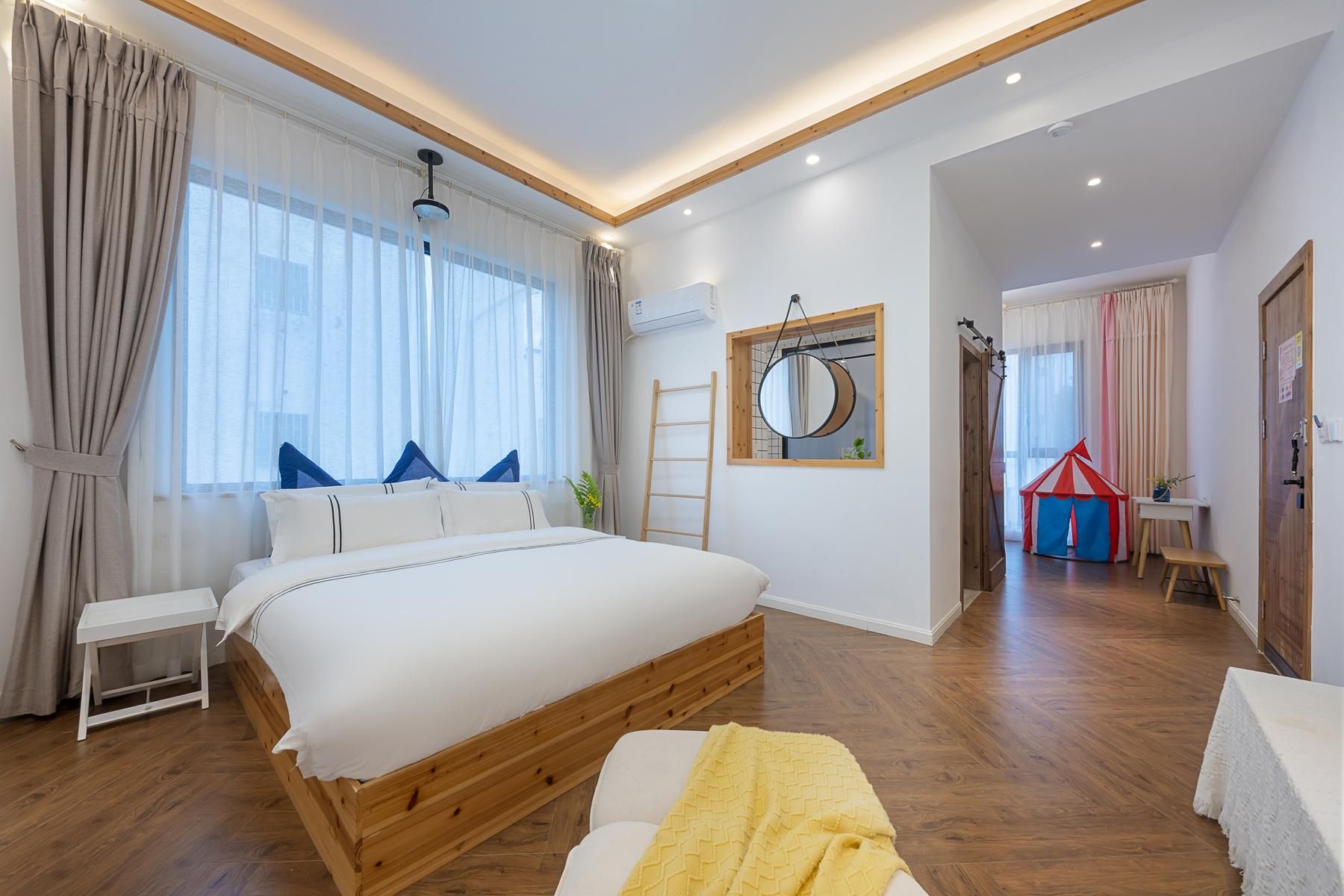 Family Triple Suite