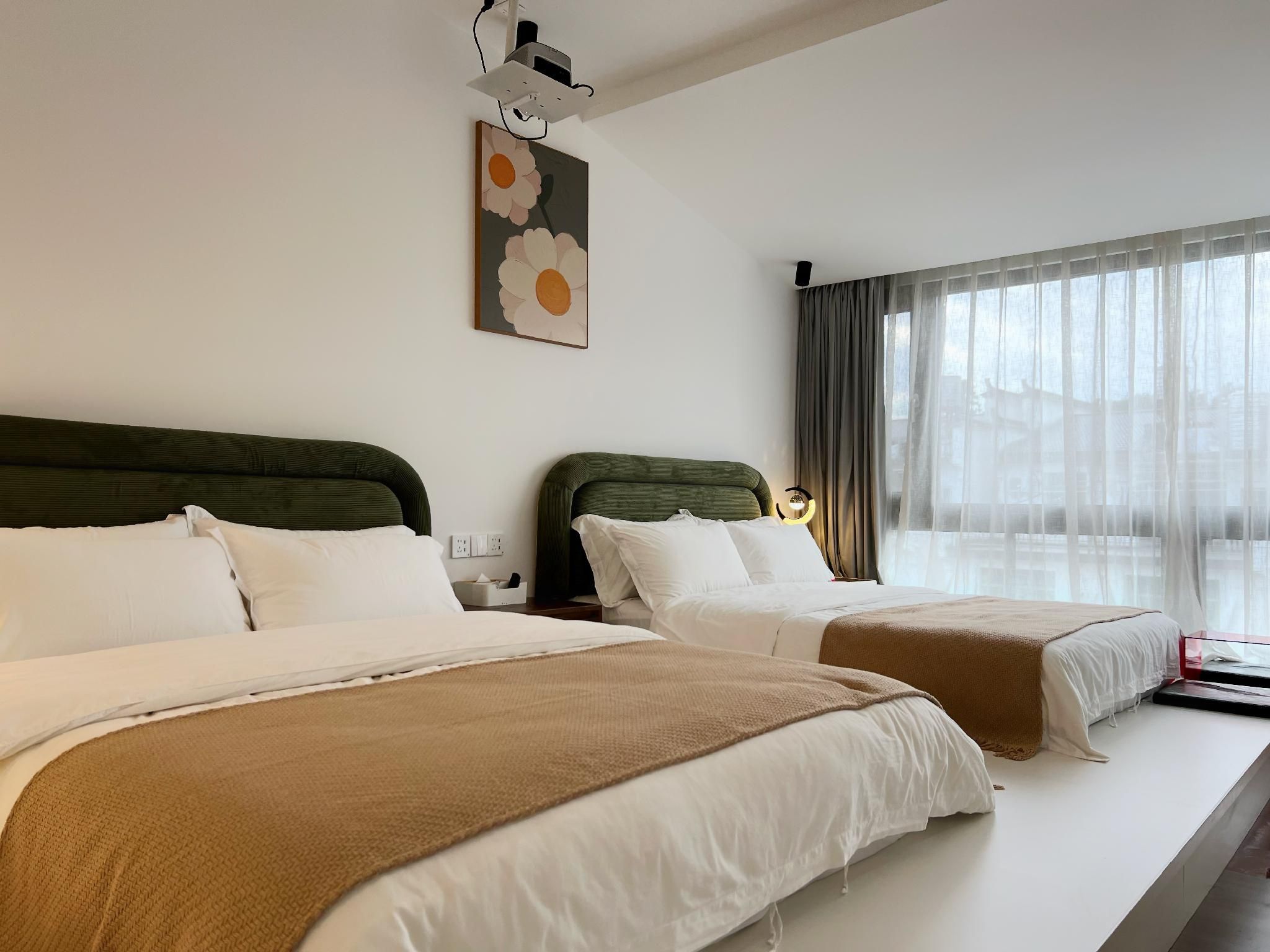 Top Floor Twin Room