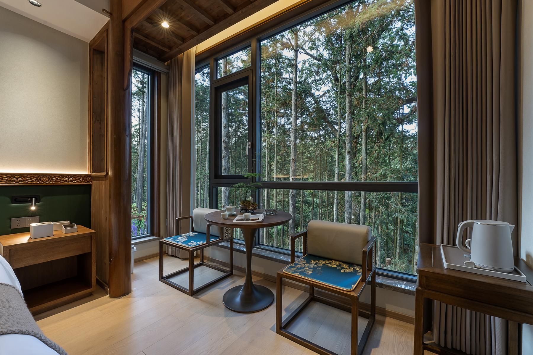 Mountain View King Room
