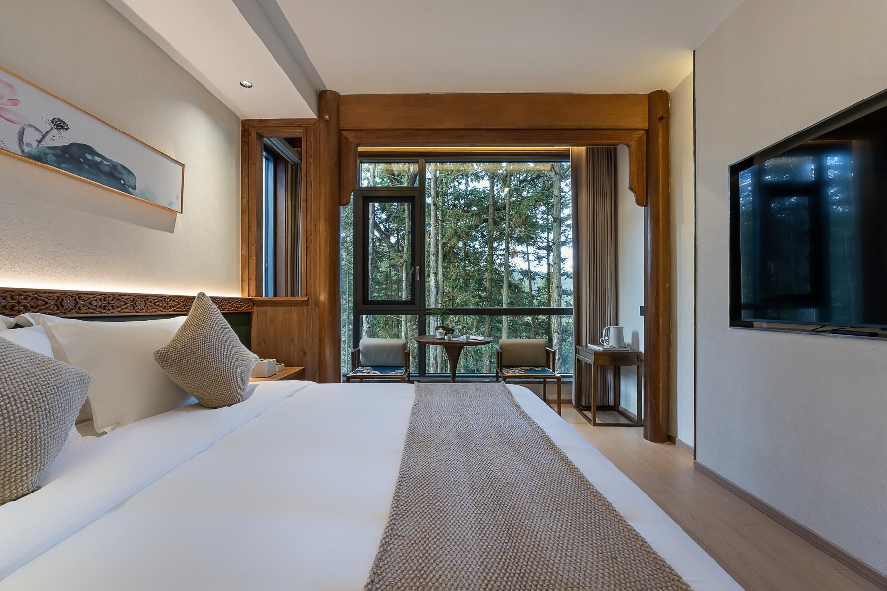 Mountain View King Room
