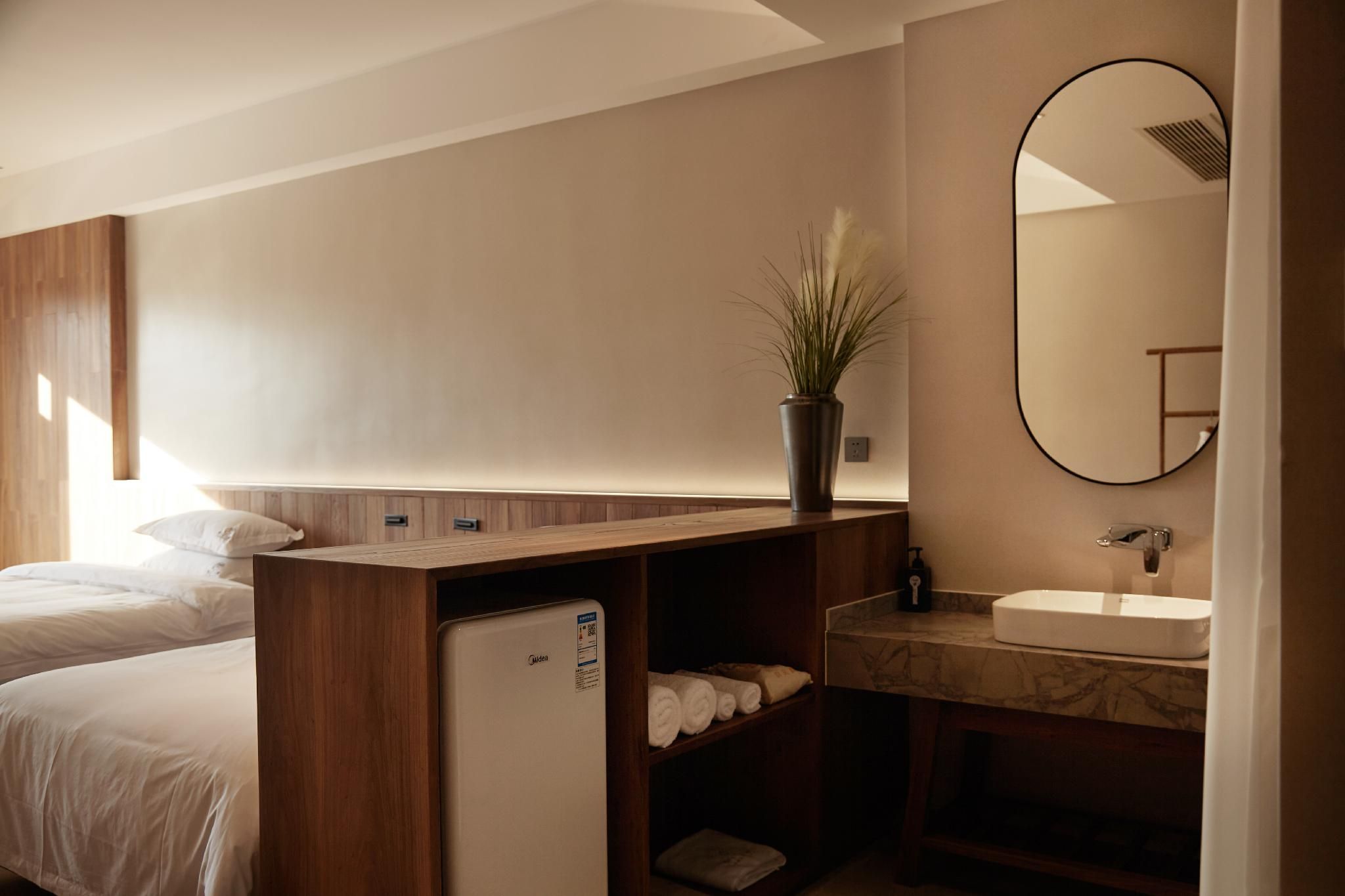 Twin Room with Bath and Toilet
