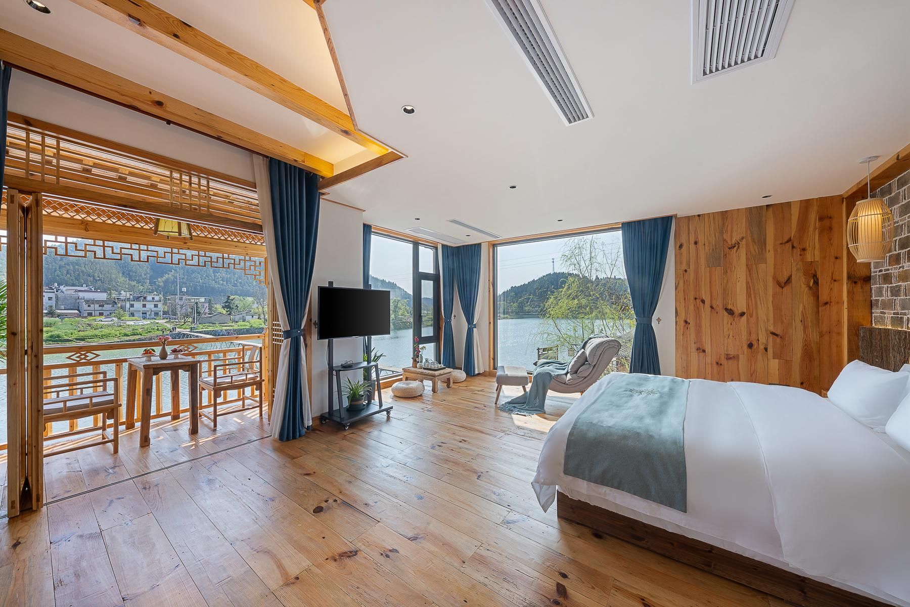 Big Room