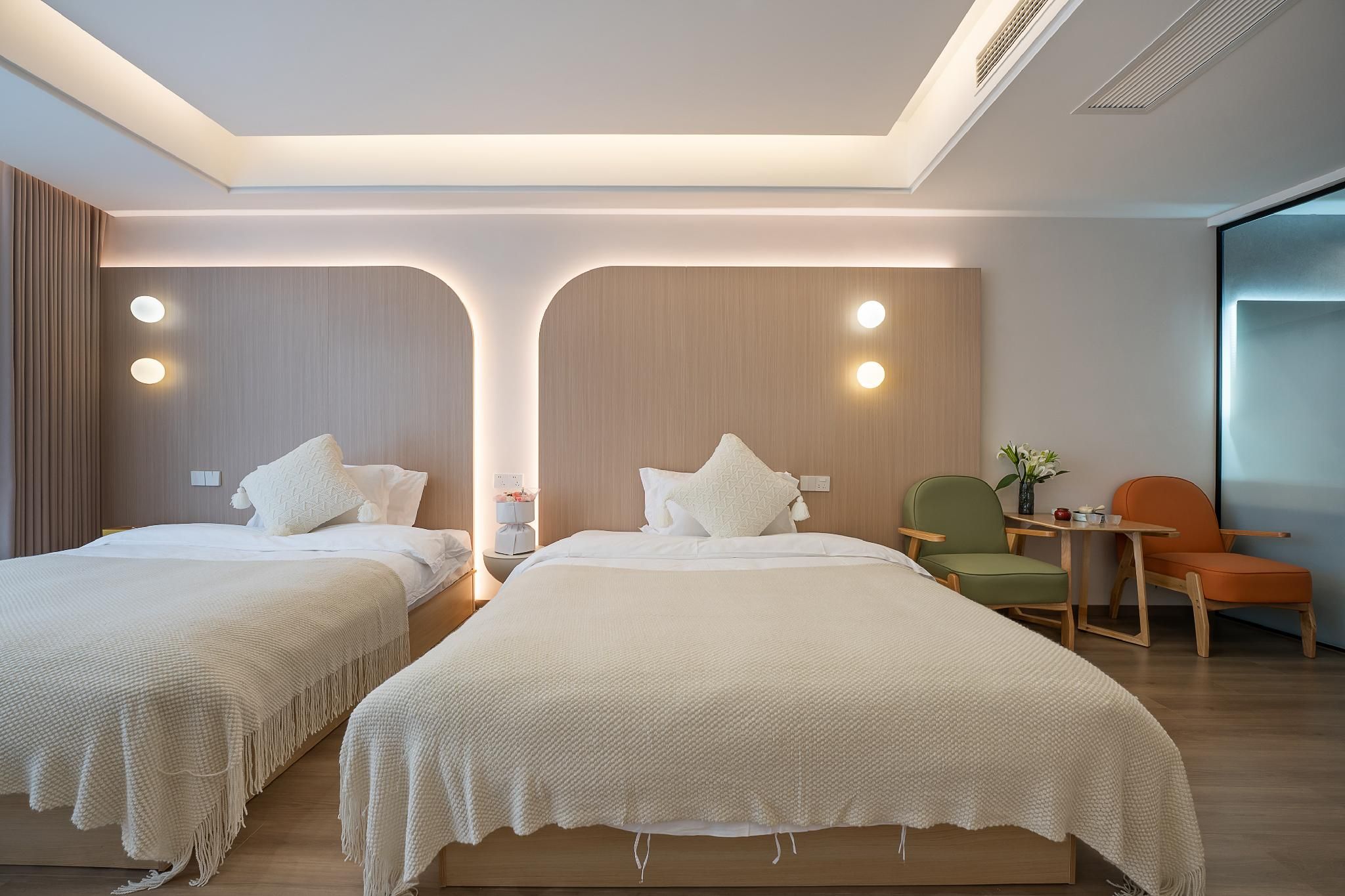 Guest Room - Twin Beds