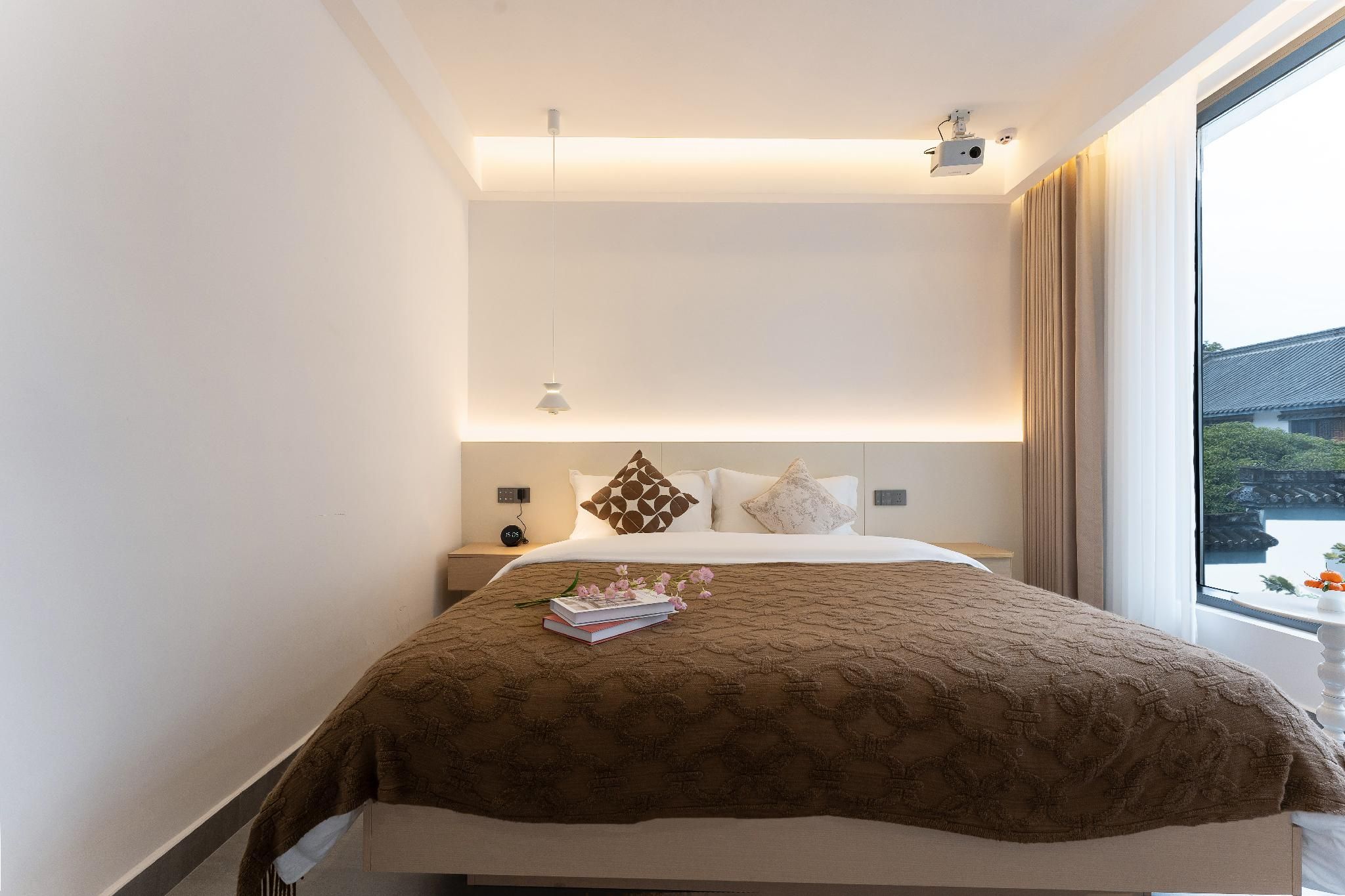 Queen Suite