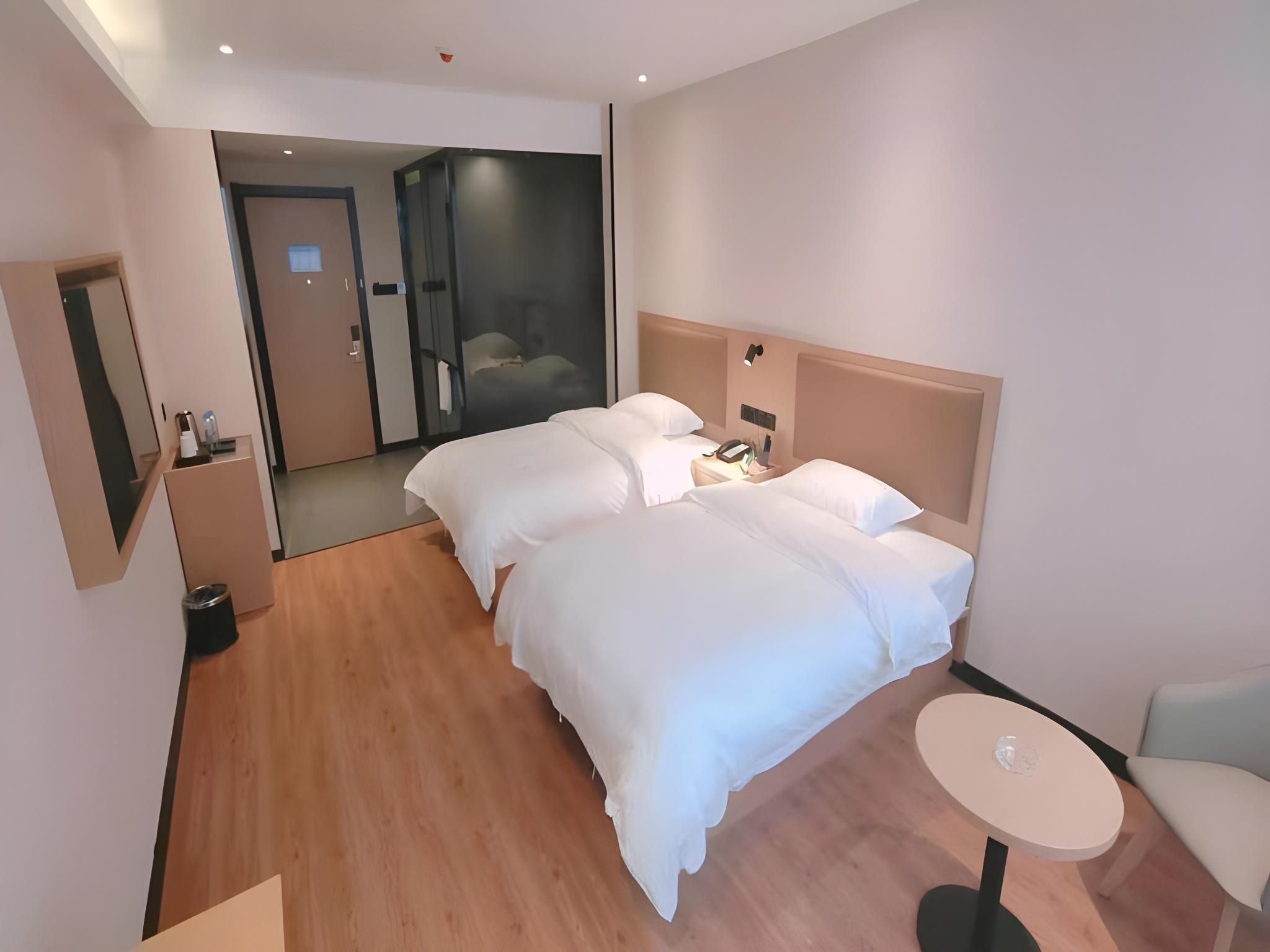 Twin Business Room