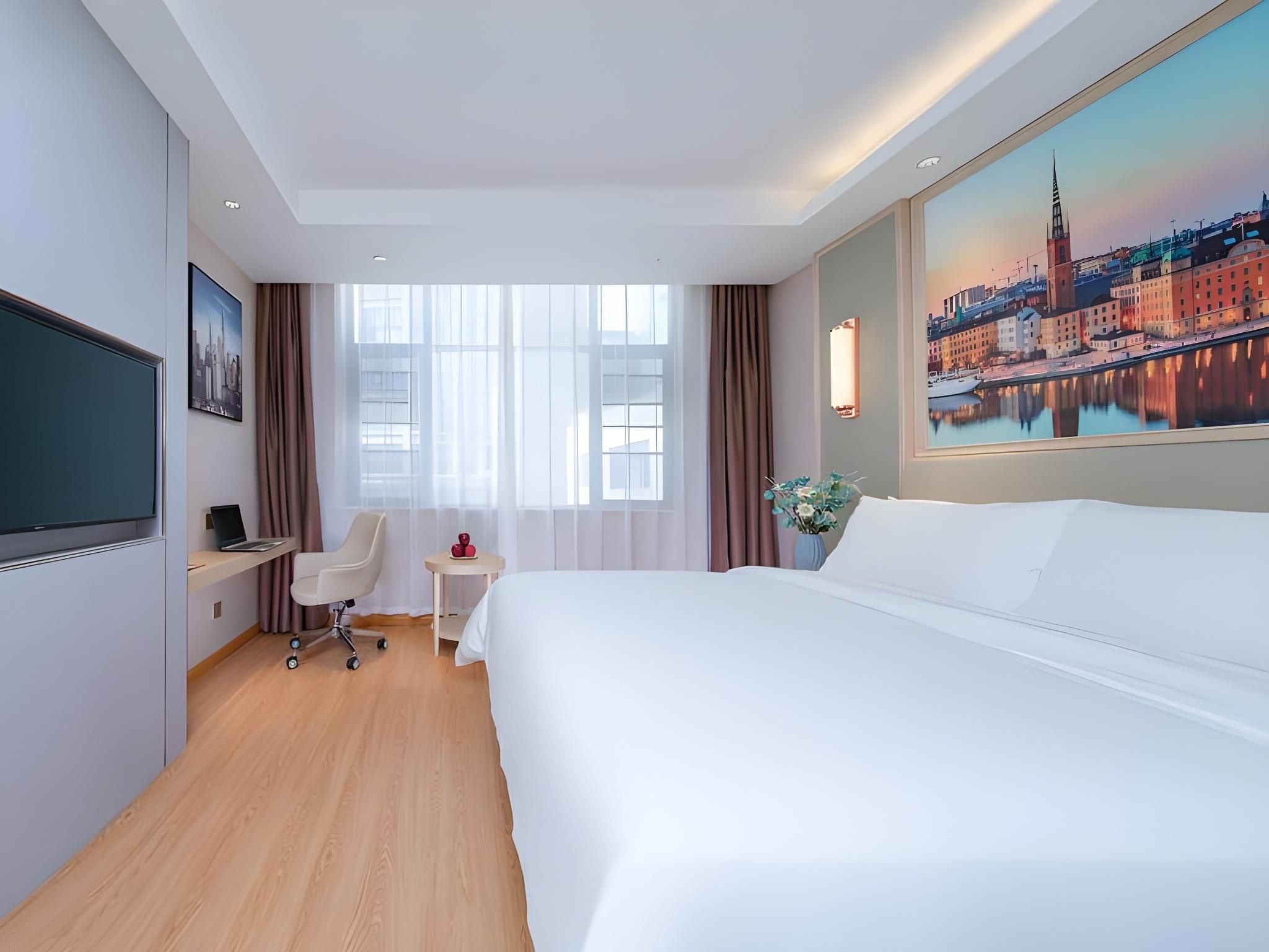 Deluxe Queen Room