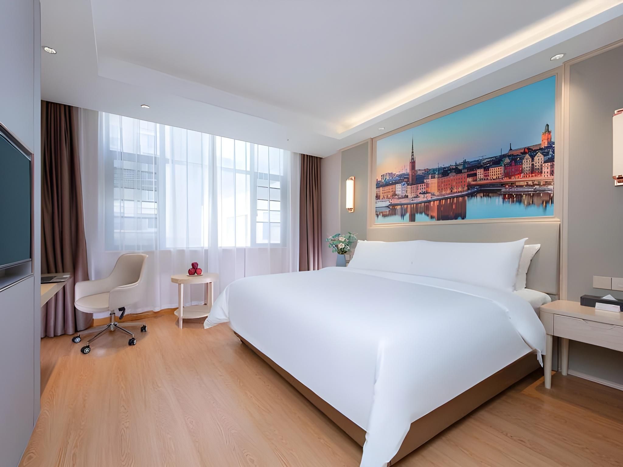 Deluxe Queen Room