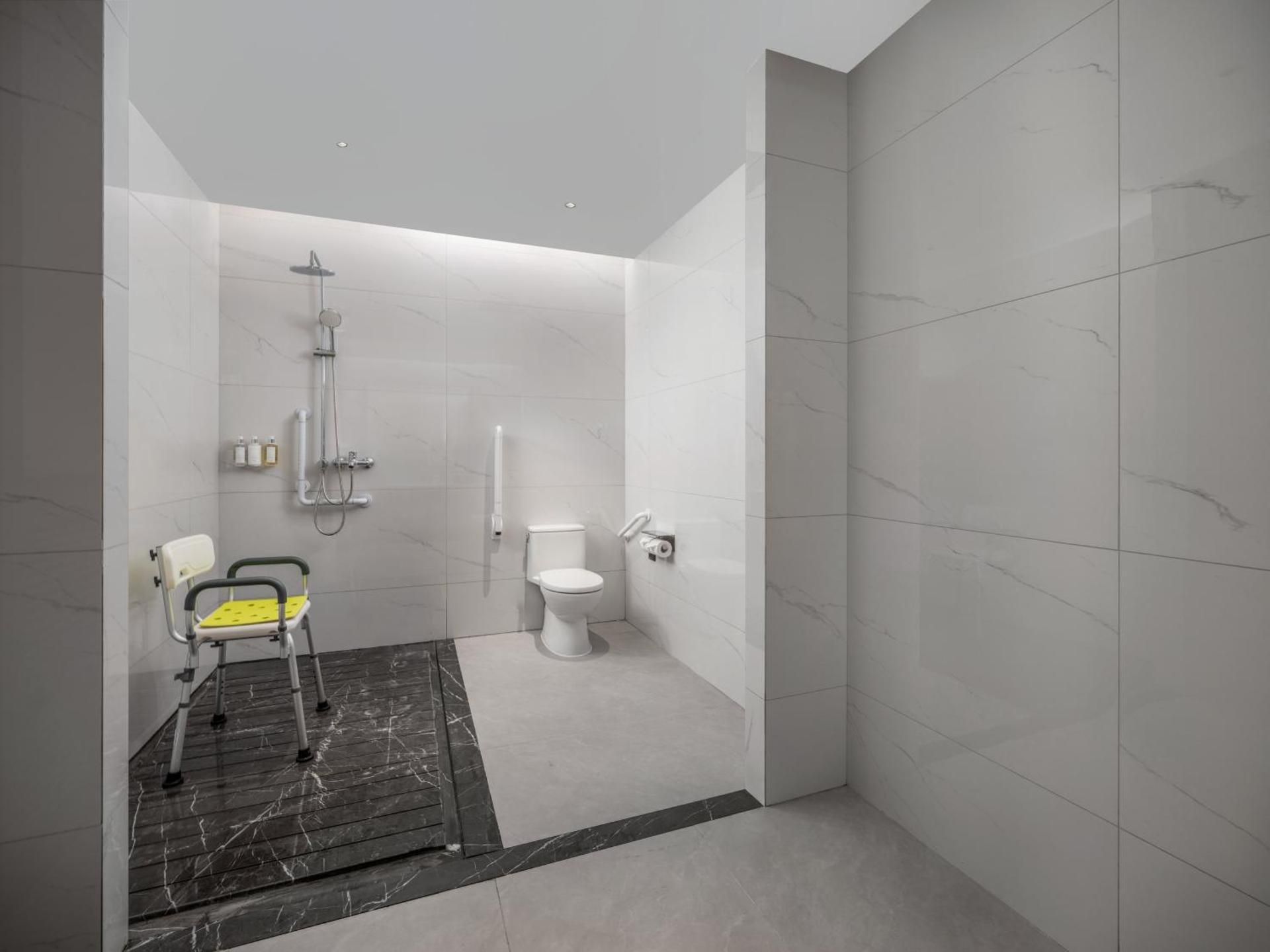 Standard King Room - Accessible