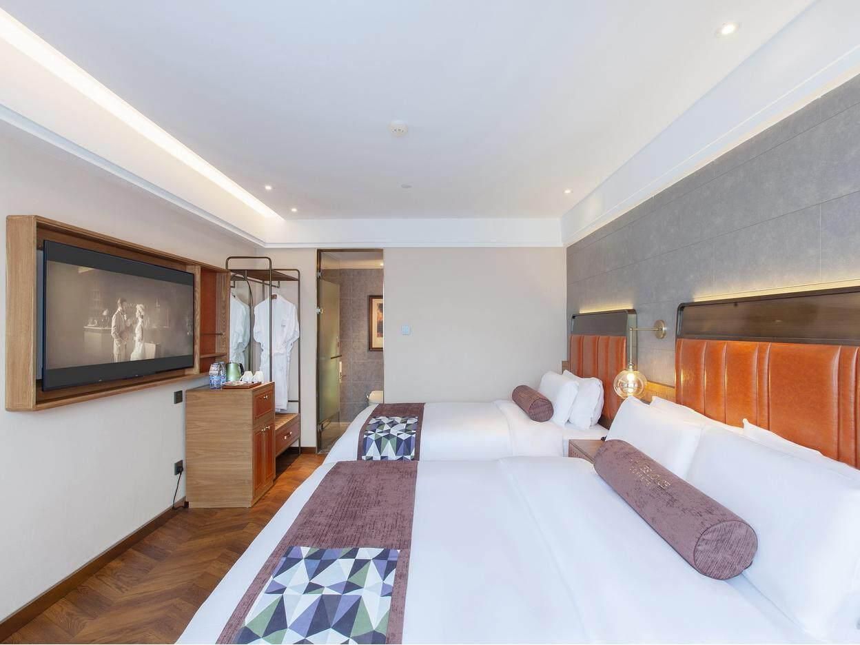 James Joyce - Feifan Family