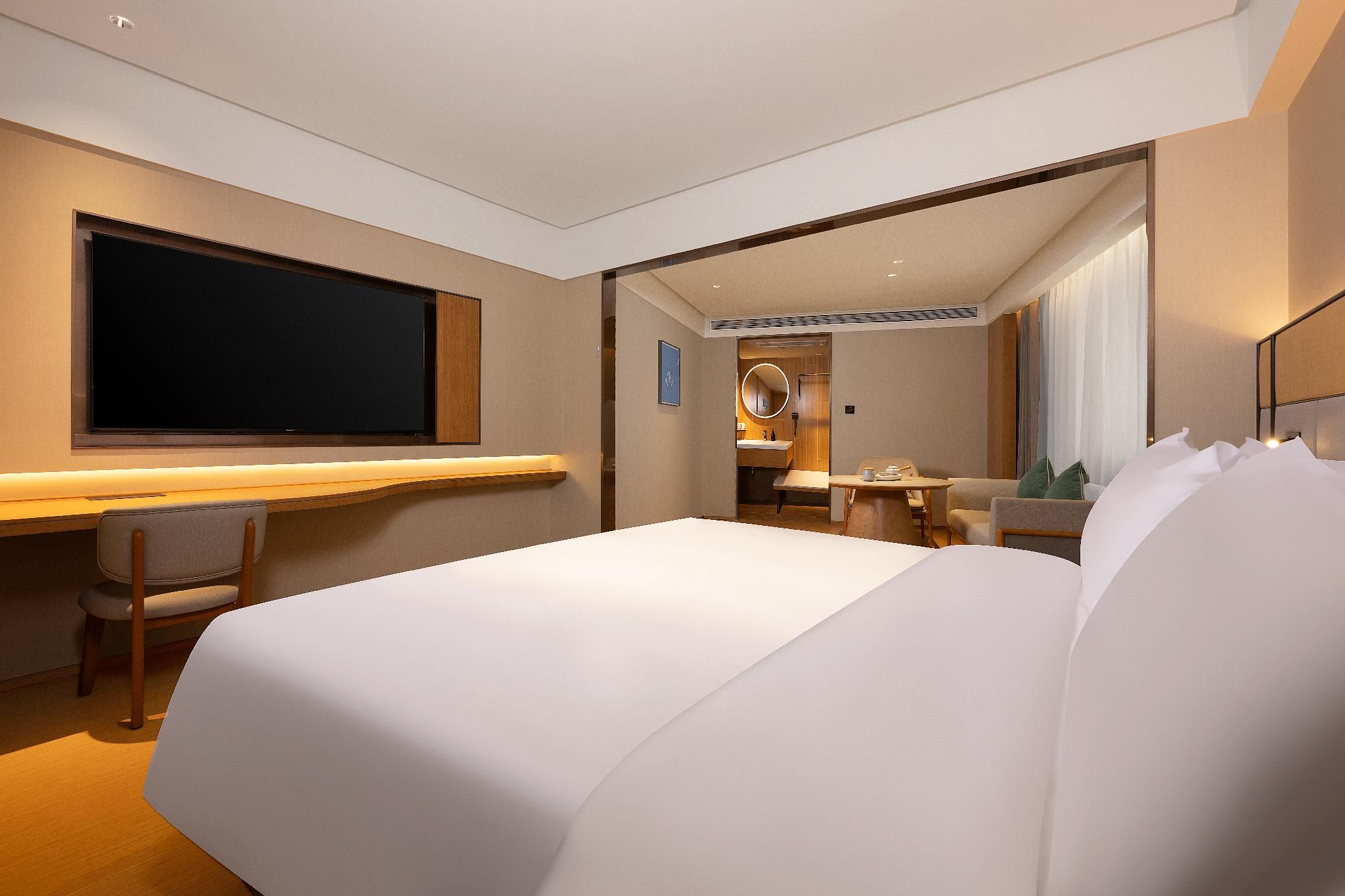 Huazhu - Superior BedRoom
