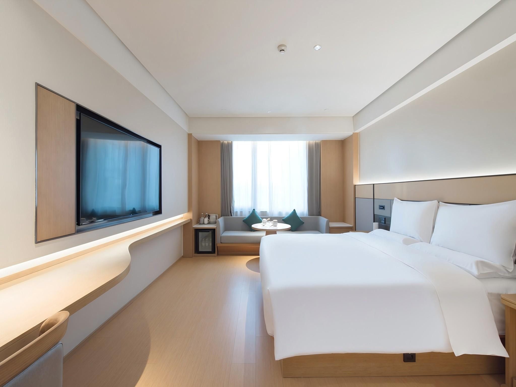 Business Queen Bed Room