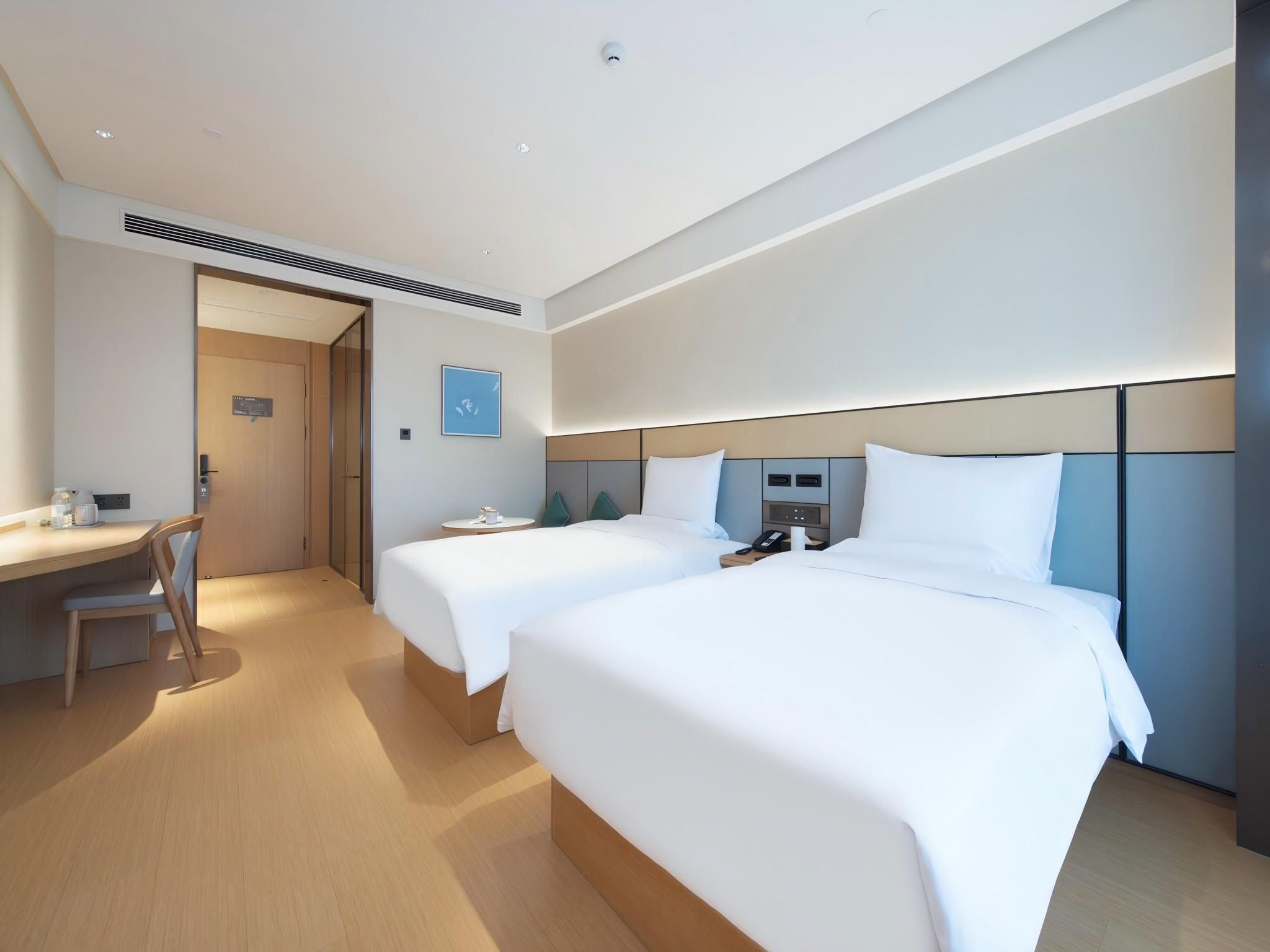 Twin Business Room