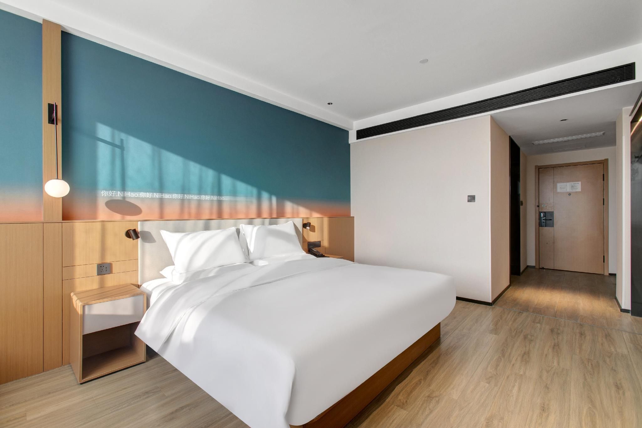Business Queen Bed Room
