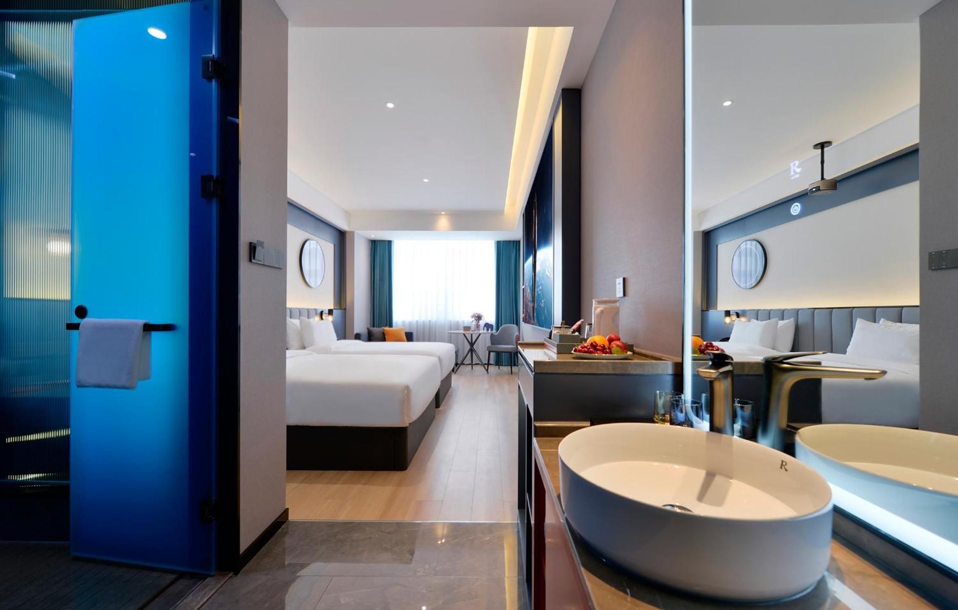 Twin Room with Movie