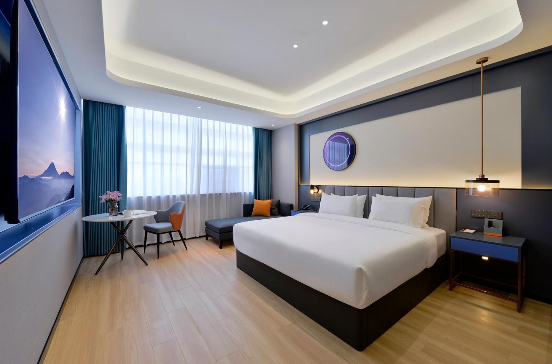 Mansion Suite