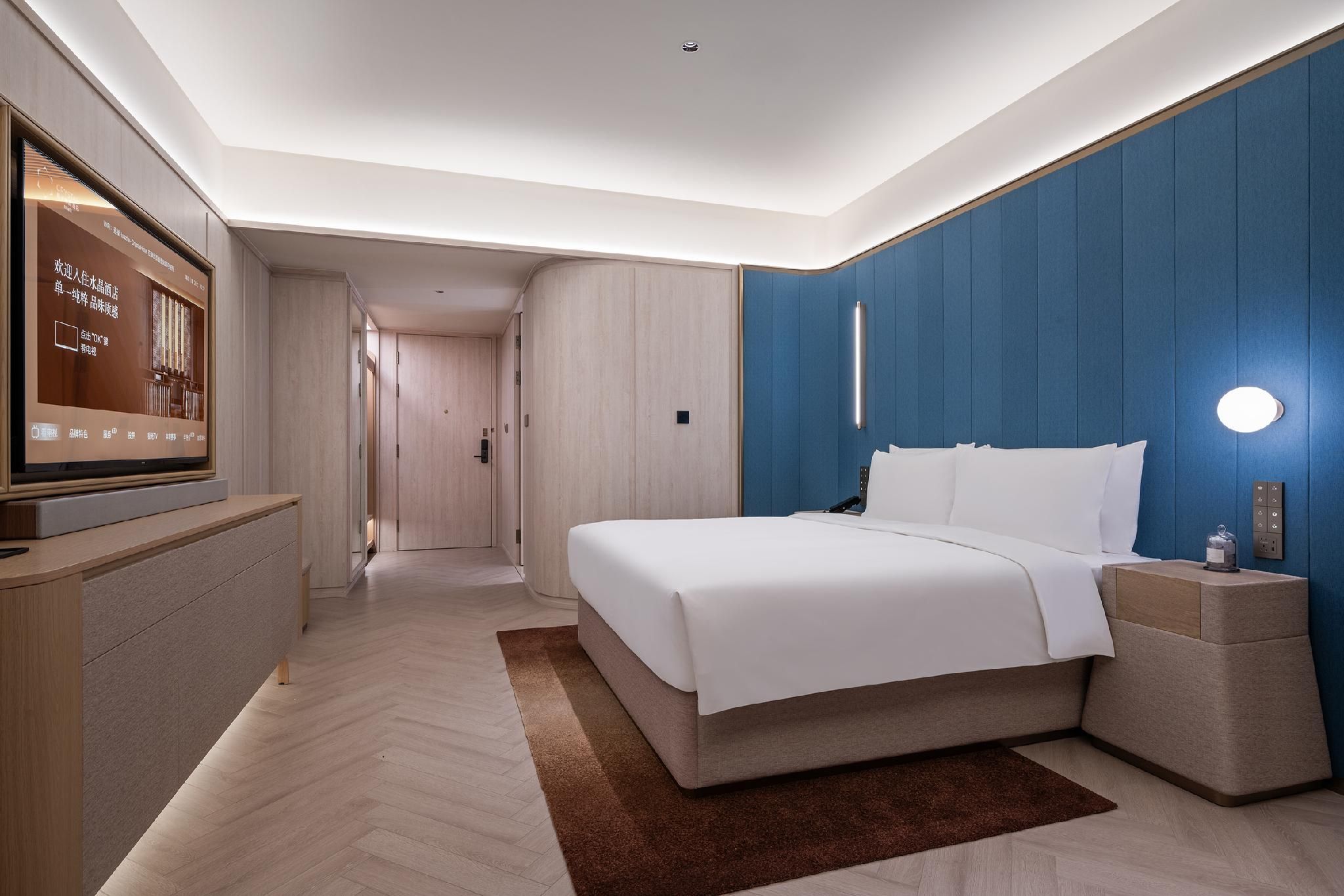 Hotel Queen Room