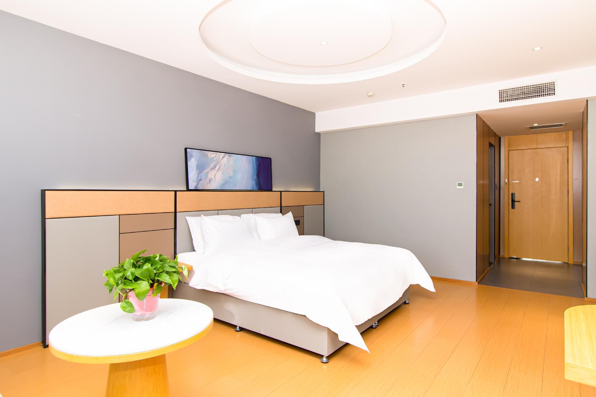 Huazhu - Superior BedRoom