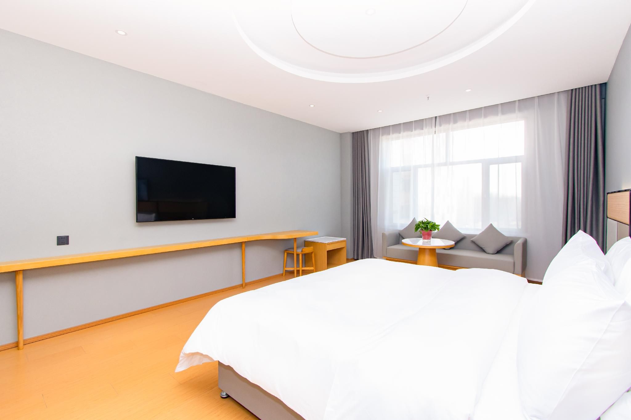 Huazhu - Superior BedRoom