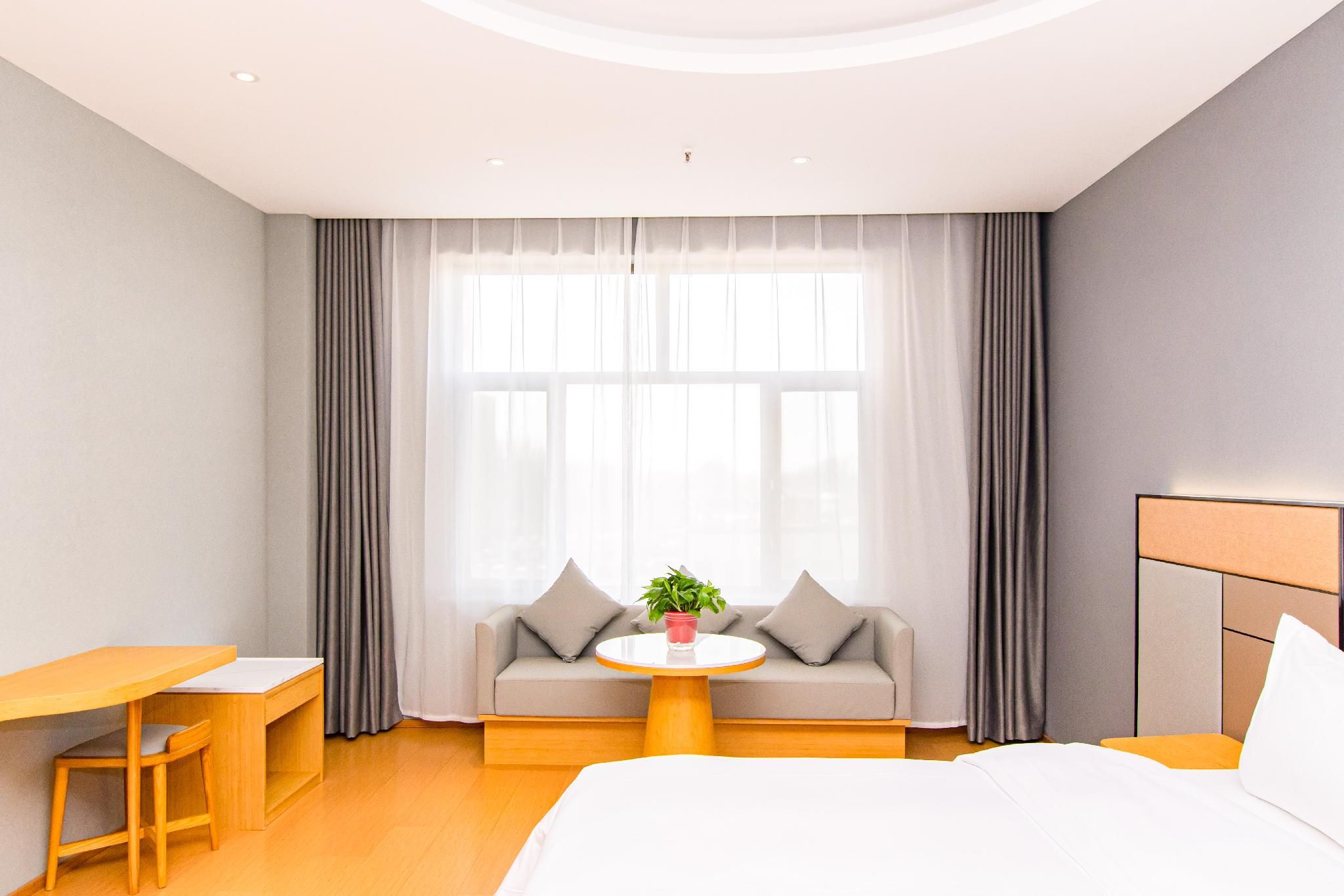 Huazhu - Family Room