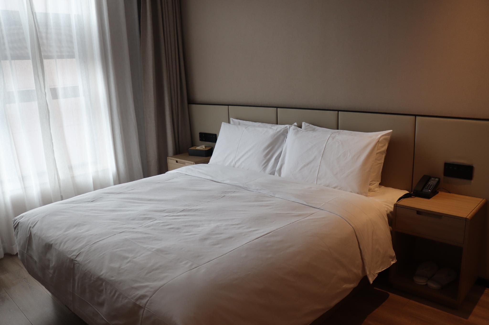 Huazhu - Superior BedRoom