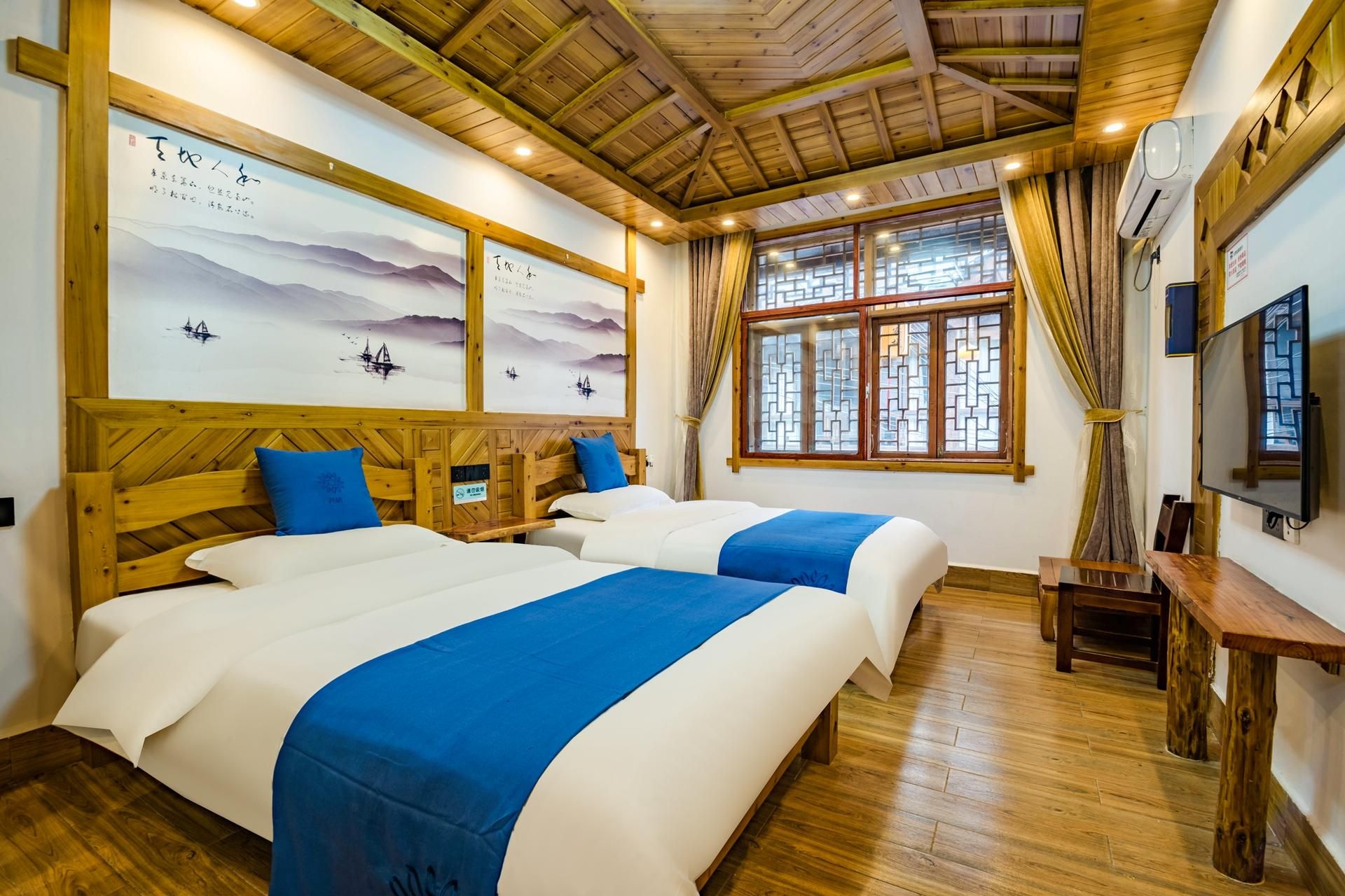 Floral Hotel Furong Ancient Town Qichi Inn Great Waterfall Huazhu - Twin Room