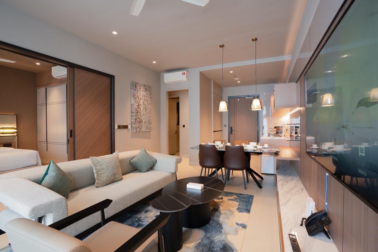 2 Bedroom Deluxe Suite