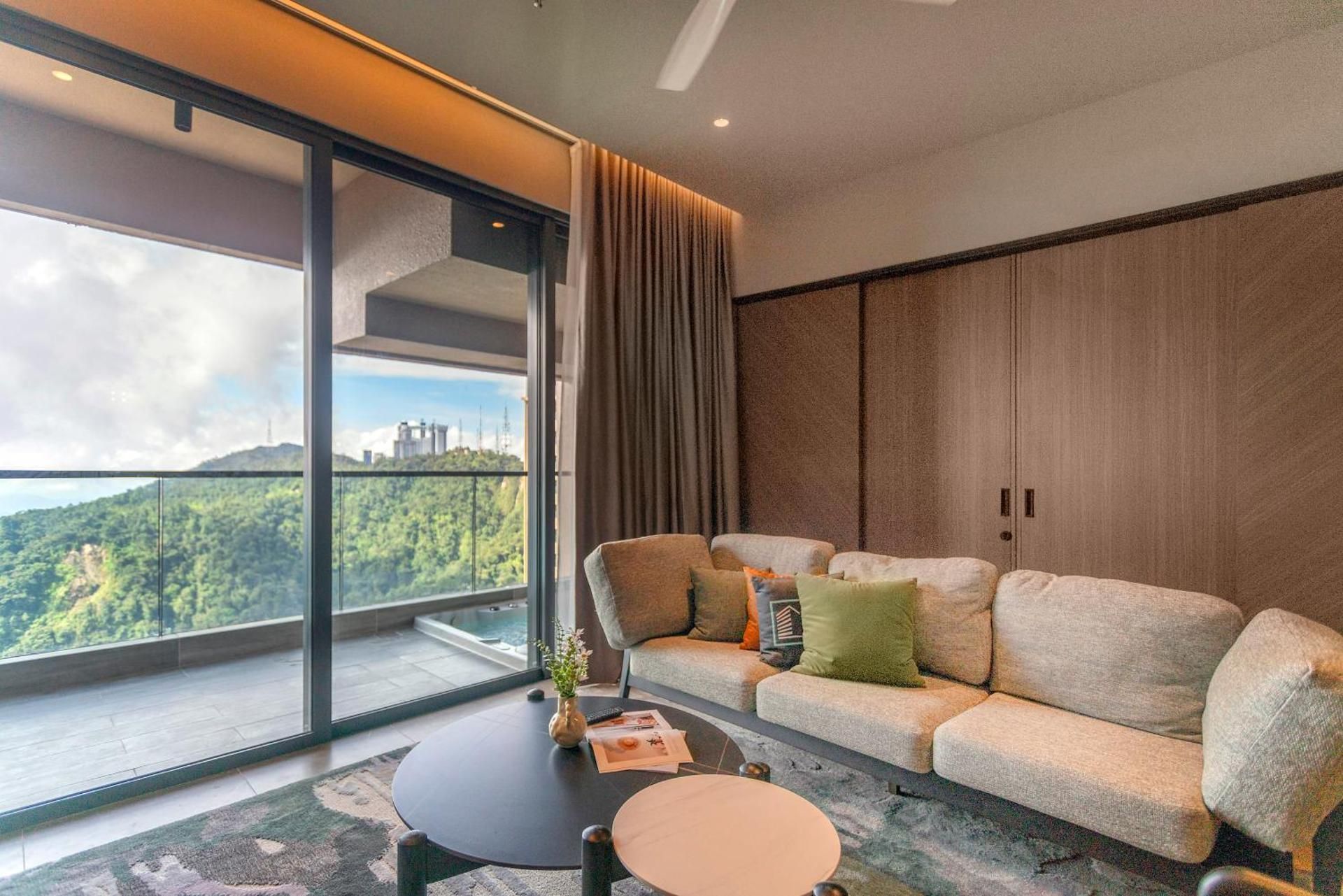 Three-Bedroom Apartment with Mountain View