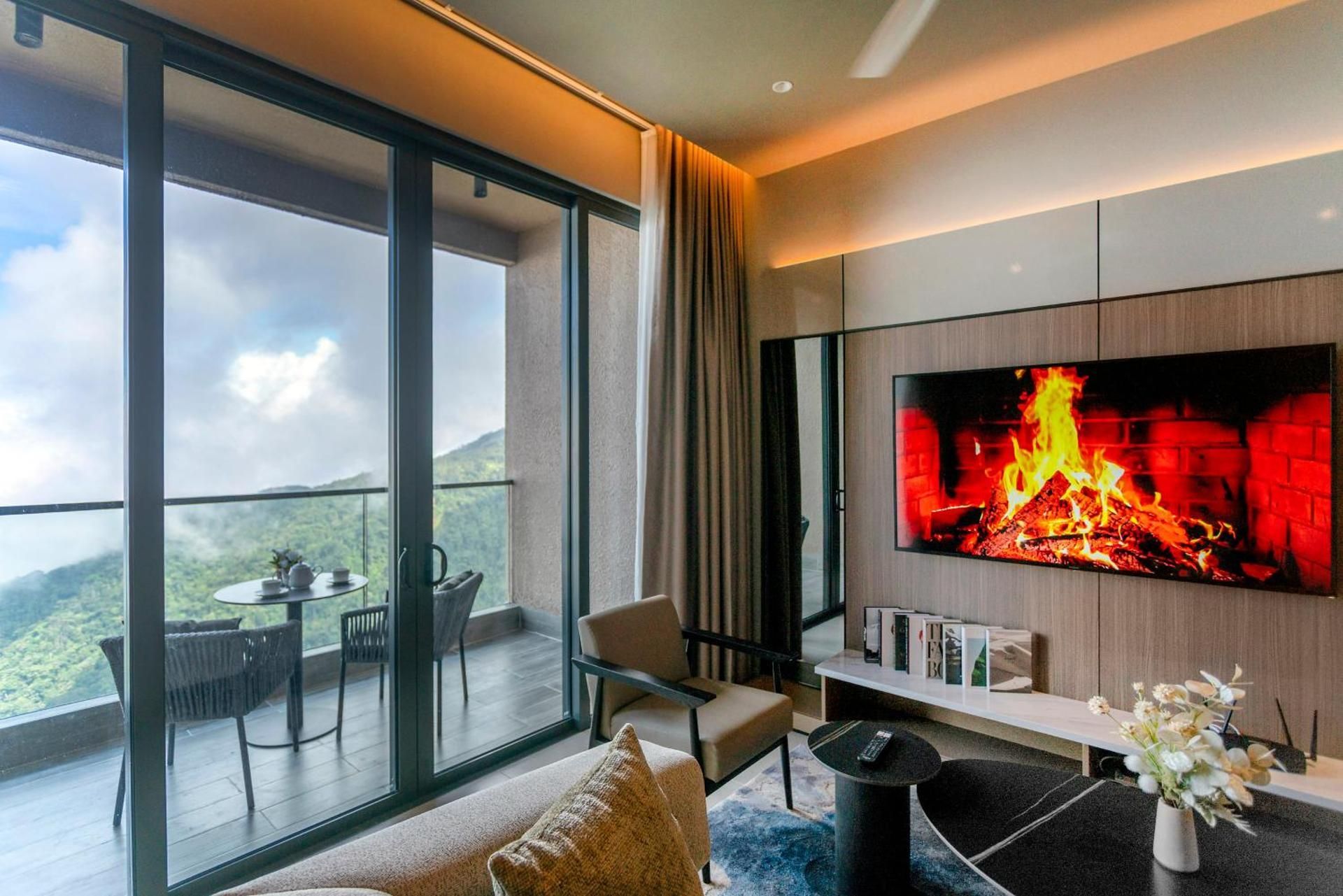 2 Bedroom Deluxe Suite