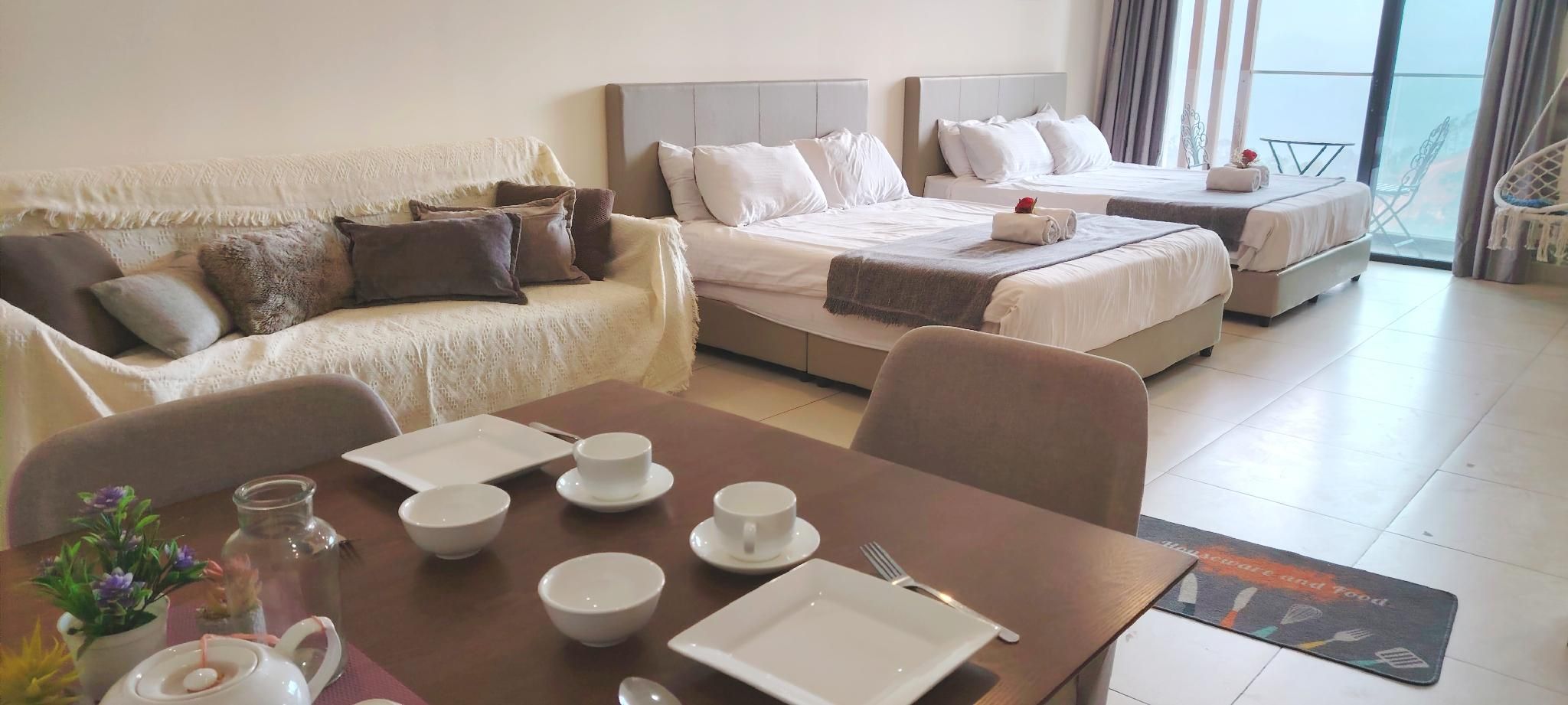 CPL 3 Romamtic honeymoom wifi TV BOX midhill G/H