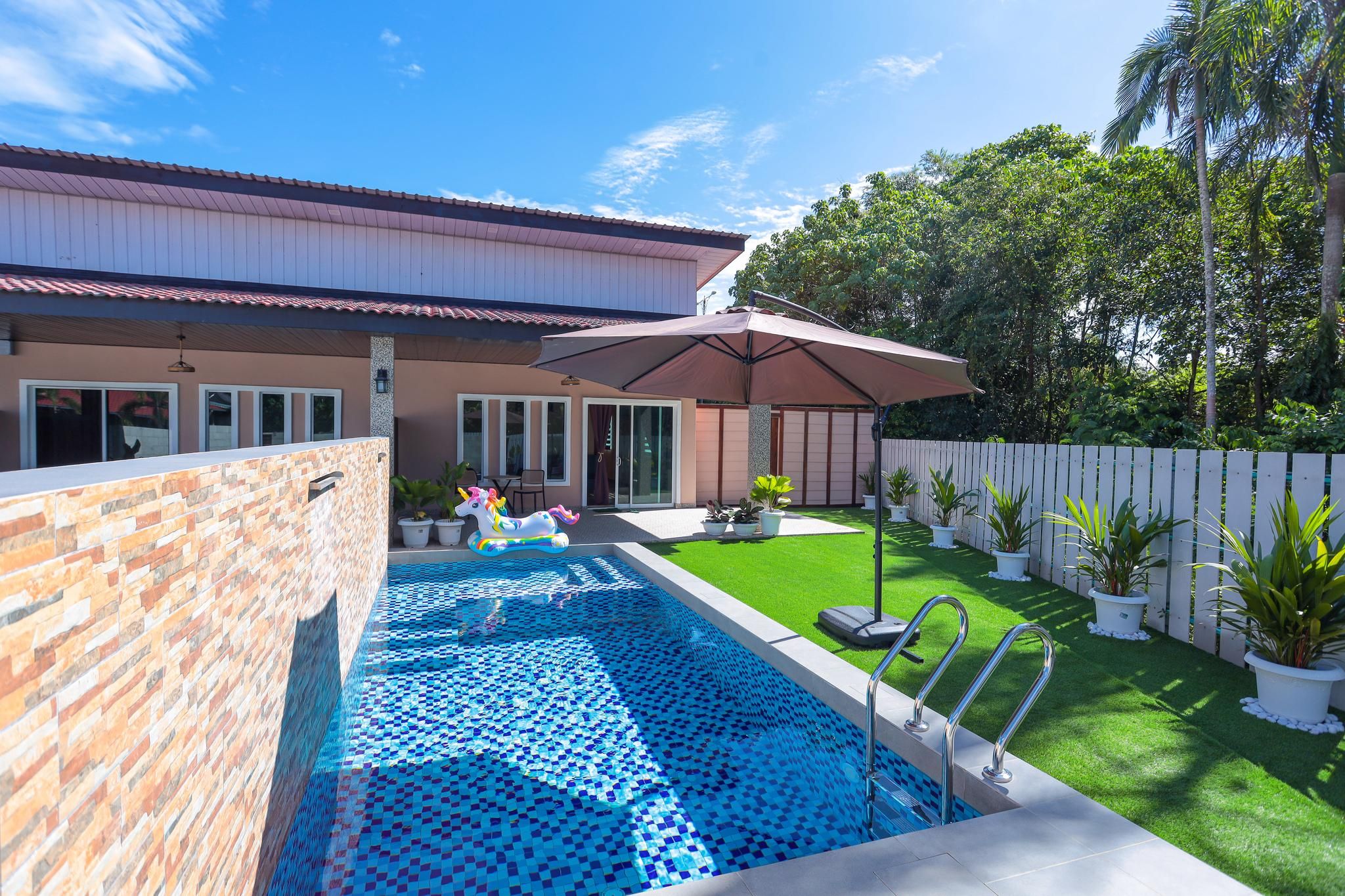 D' Village Cottage 2 - Private Pool Villa