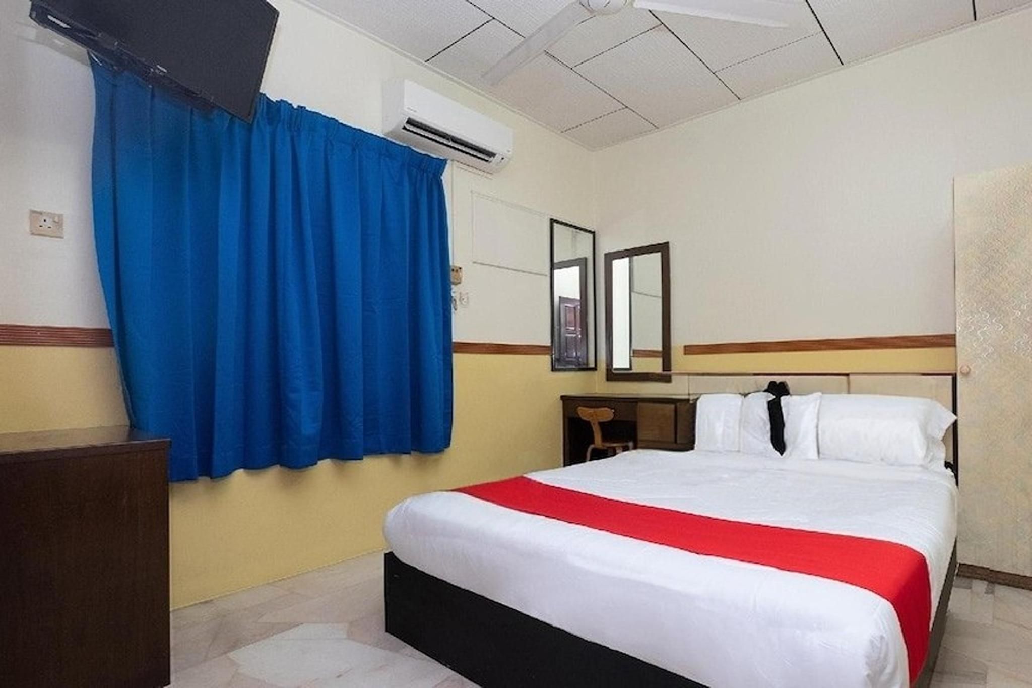 Lumut Villa Inn Deluxe Double Room 3
