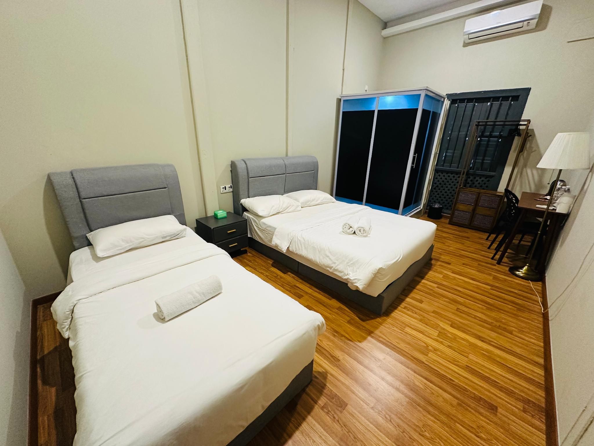 Economy Triple Room
