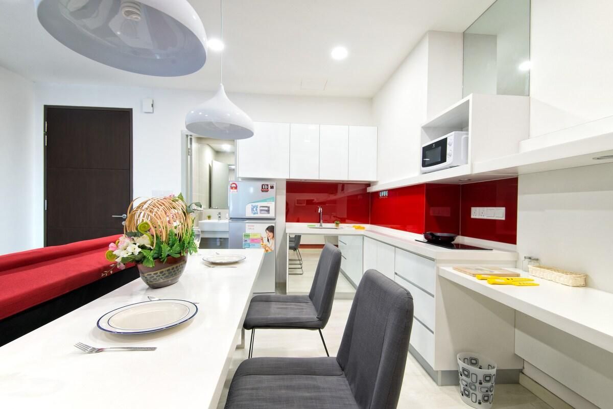 Couples Getaway XZI | Cozy 1BR Suite