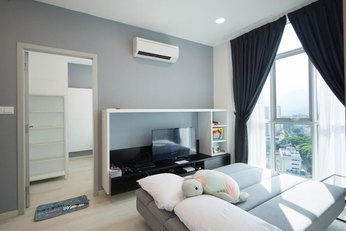 Couples Getaway XXVII | Cozy 1BR Suite