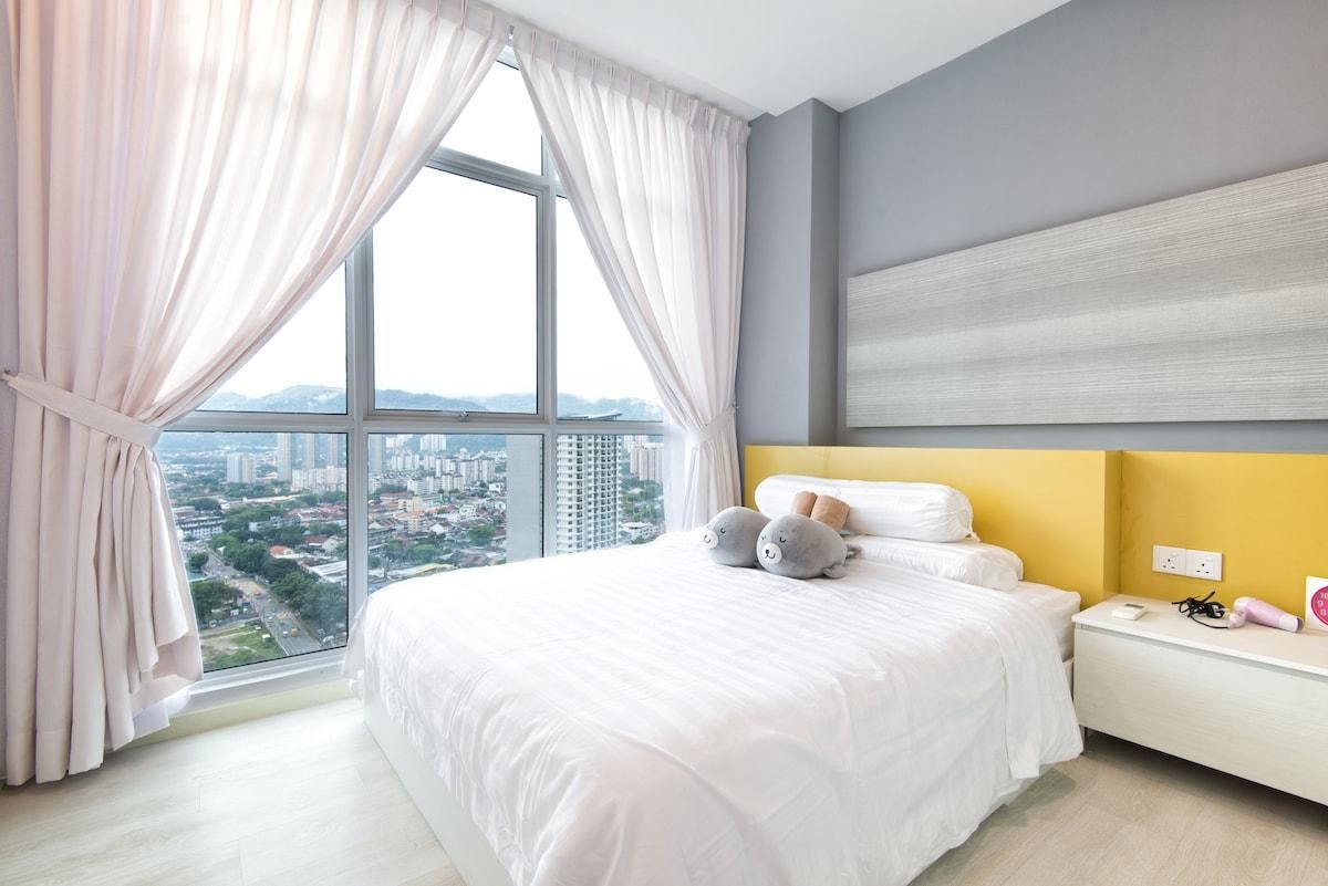 Couples Getaway I | Cozy 1BR Suite