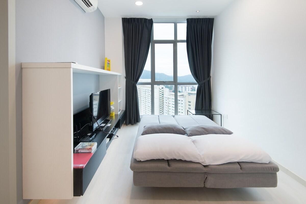 Couples Getaway XXI | Cozy 1BR Suite