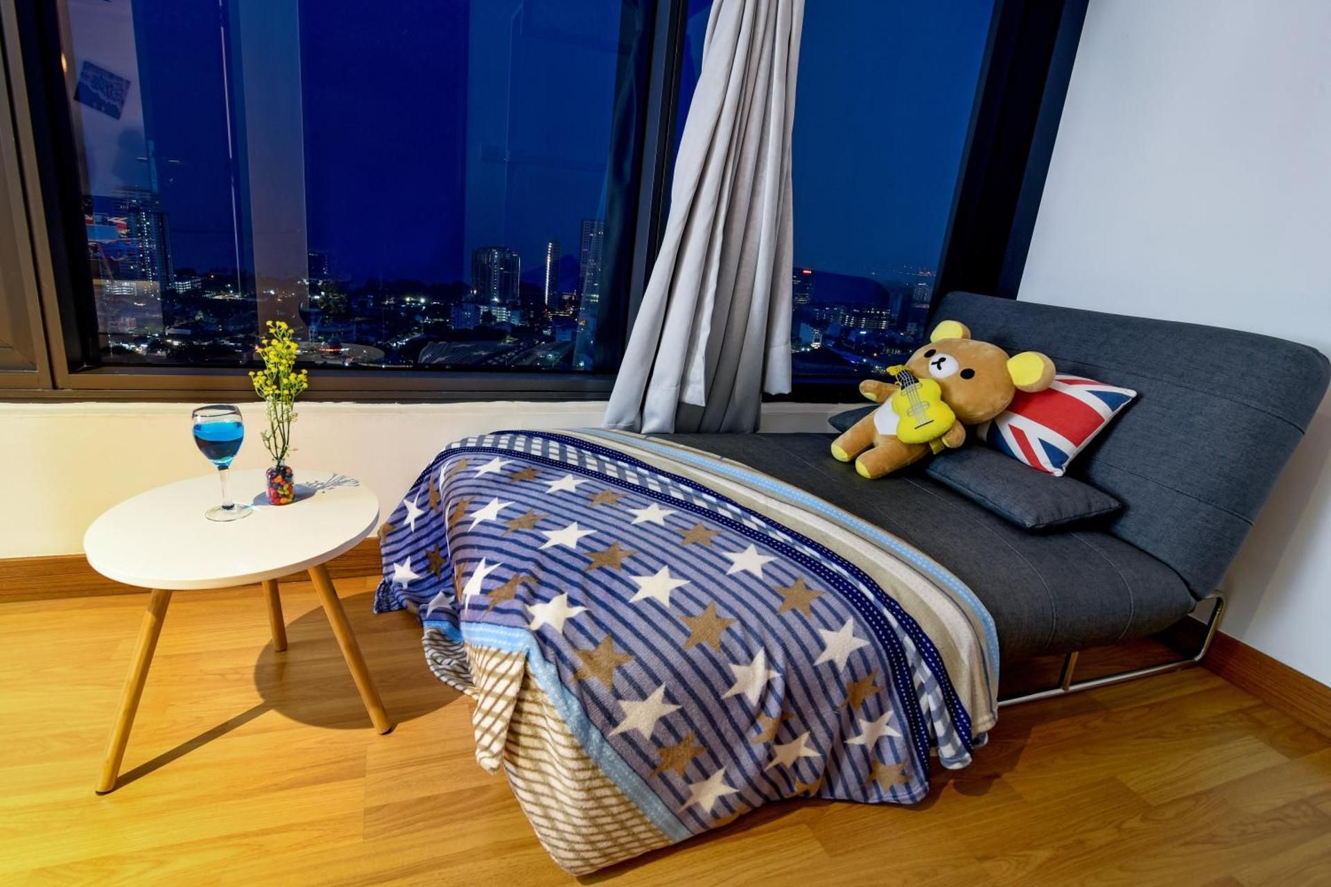 One-Bedroom Apartment