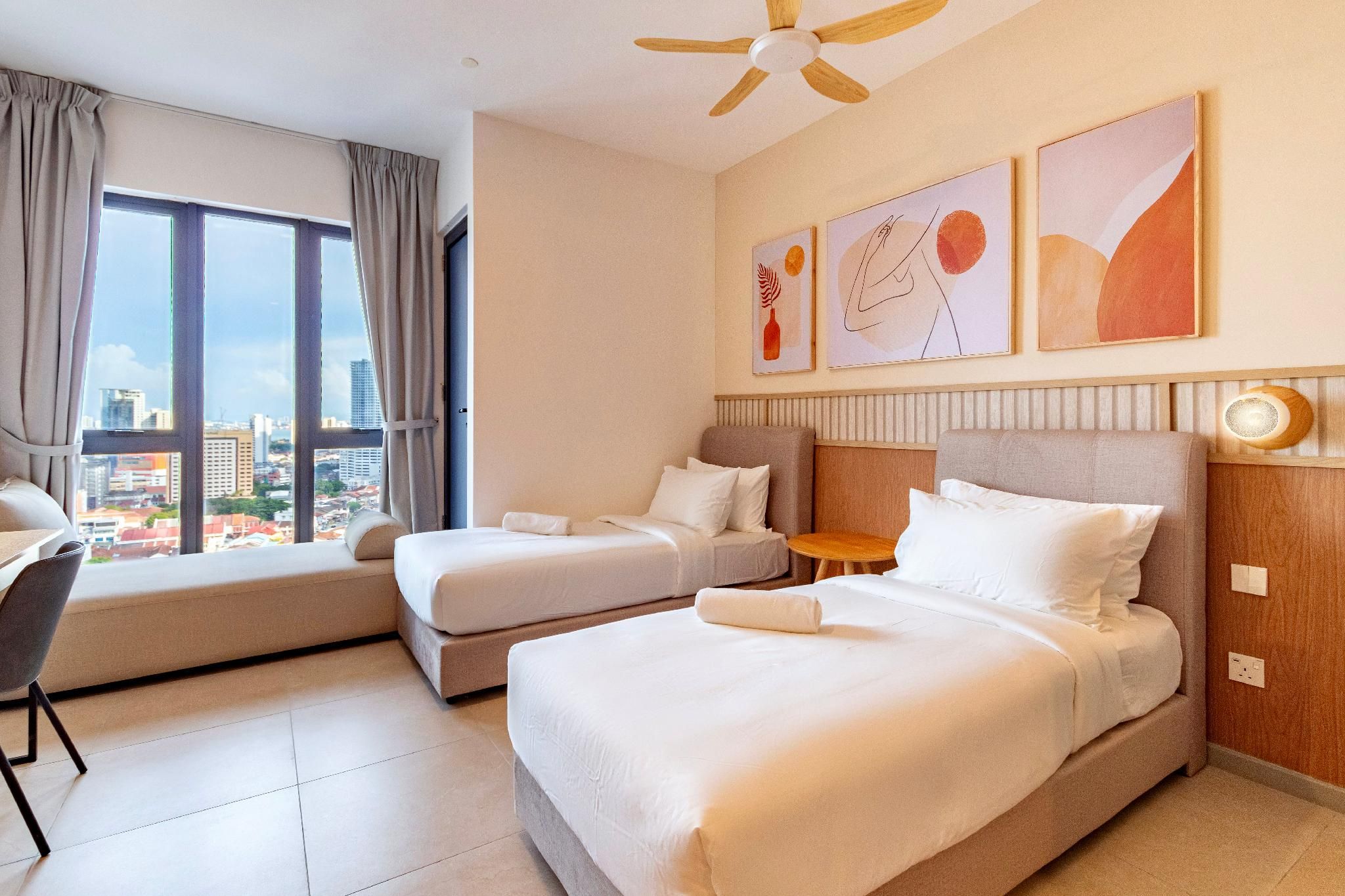 Nomi Twin Studio Suite