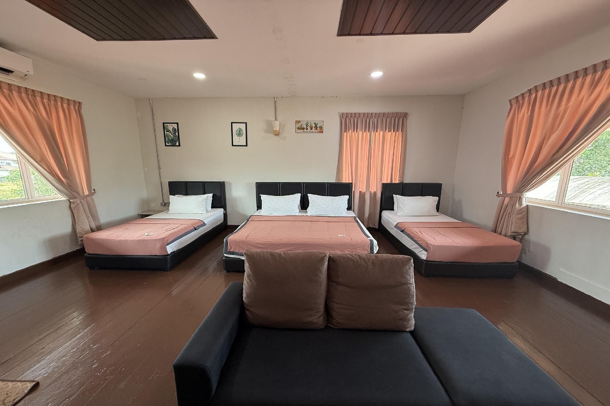 Family Room 3