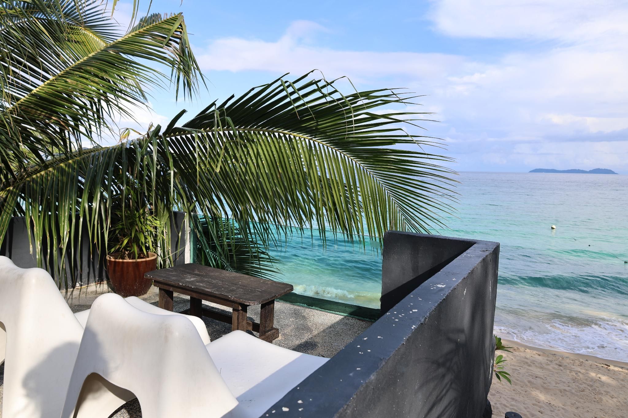 Tioman Cabana Beach Chalet Rooftop Beachfront Room 3