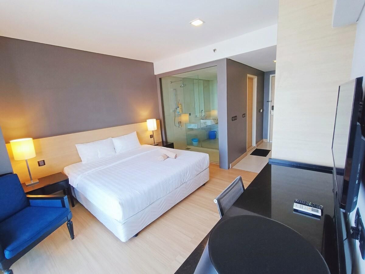 Straits Melaka 1813 Near Mahkota- High Flr/TV Box