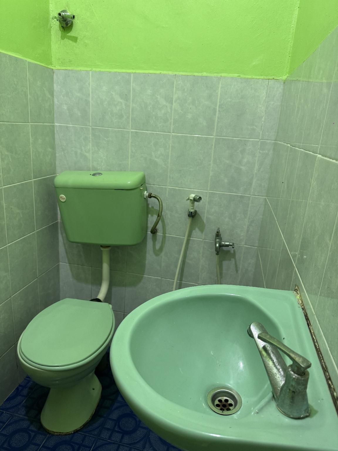 Standard Fan Room