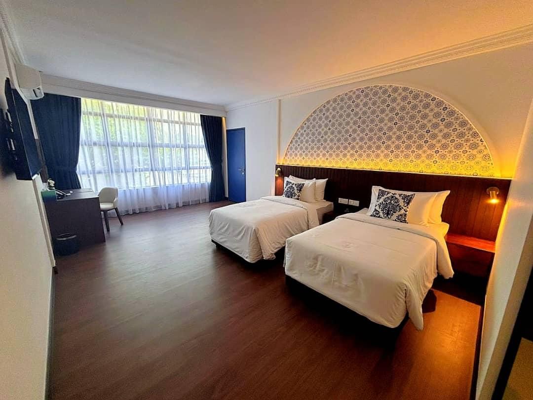 2 Single Beds, Premier Courtyard, Hollywood Twin Room, Non-Smoking