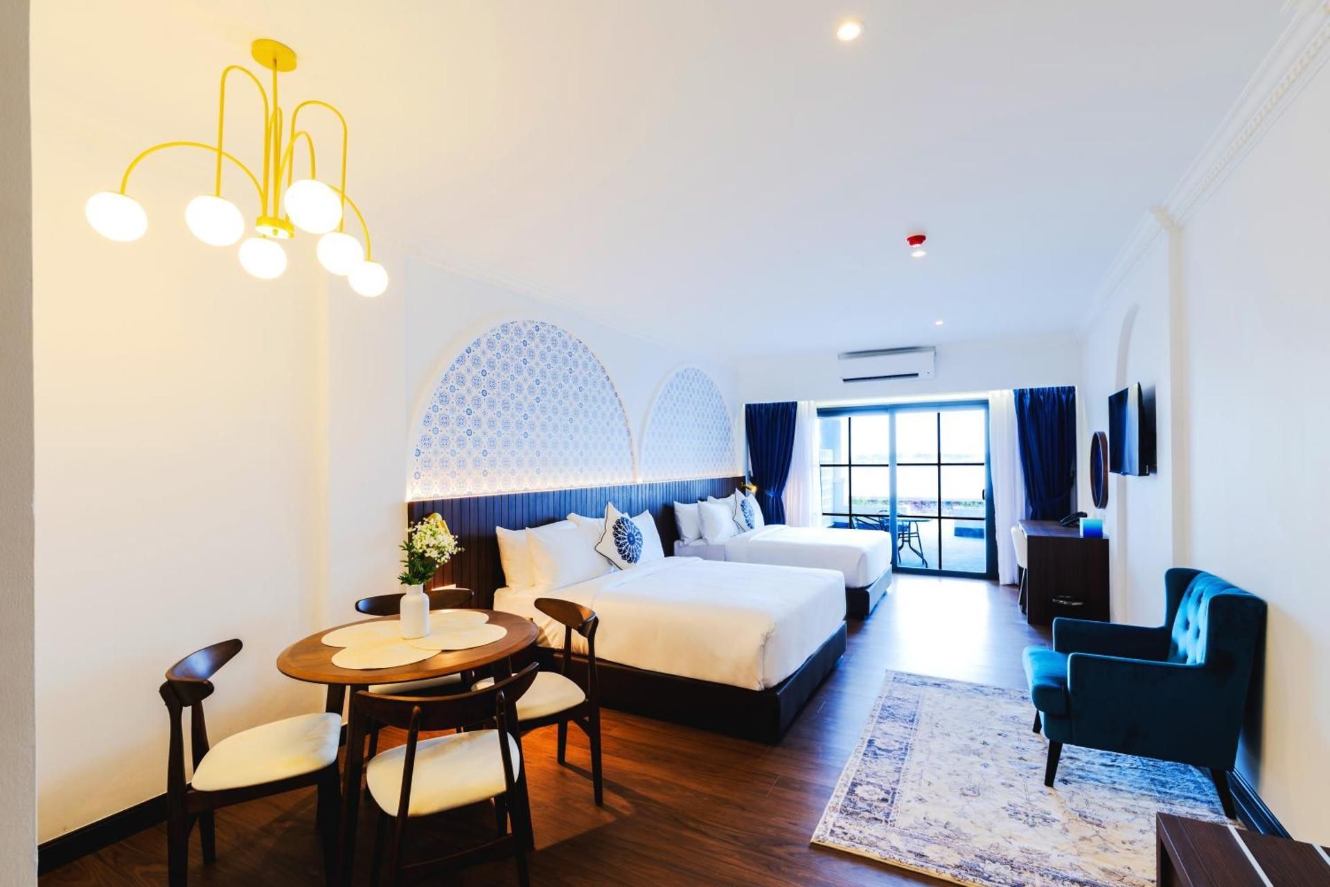 2 Queen Beds, Prestige Double Queen Ocean Room, Non-Smoking